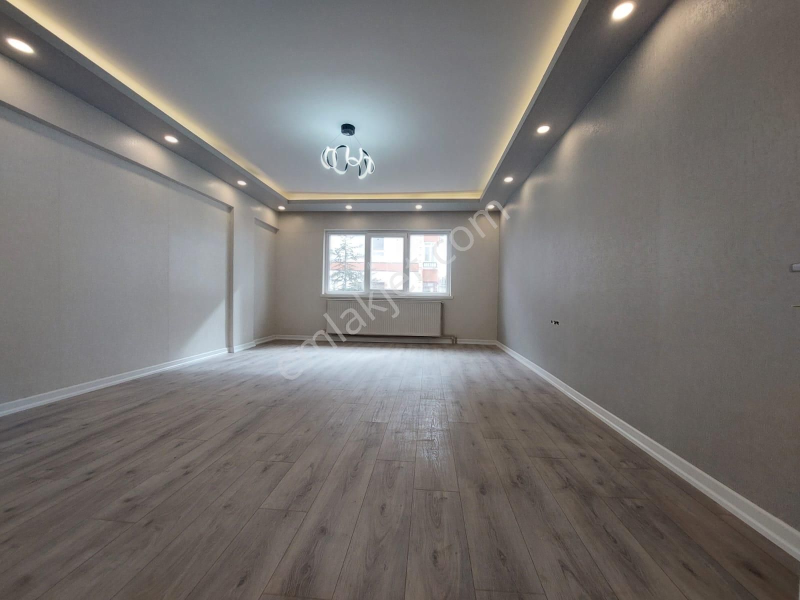 Elvan Mah Satılık 3+1 Ful Yapılı Kat Ta Geniş Daire - Görsel 21