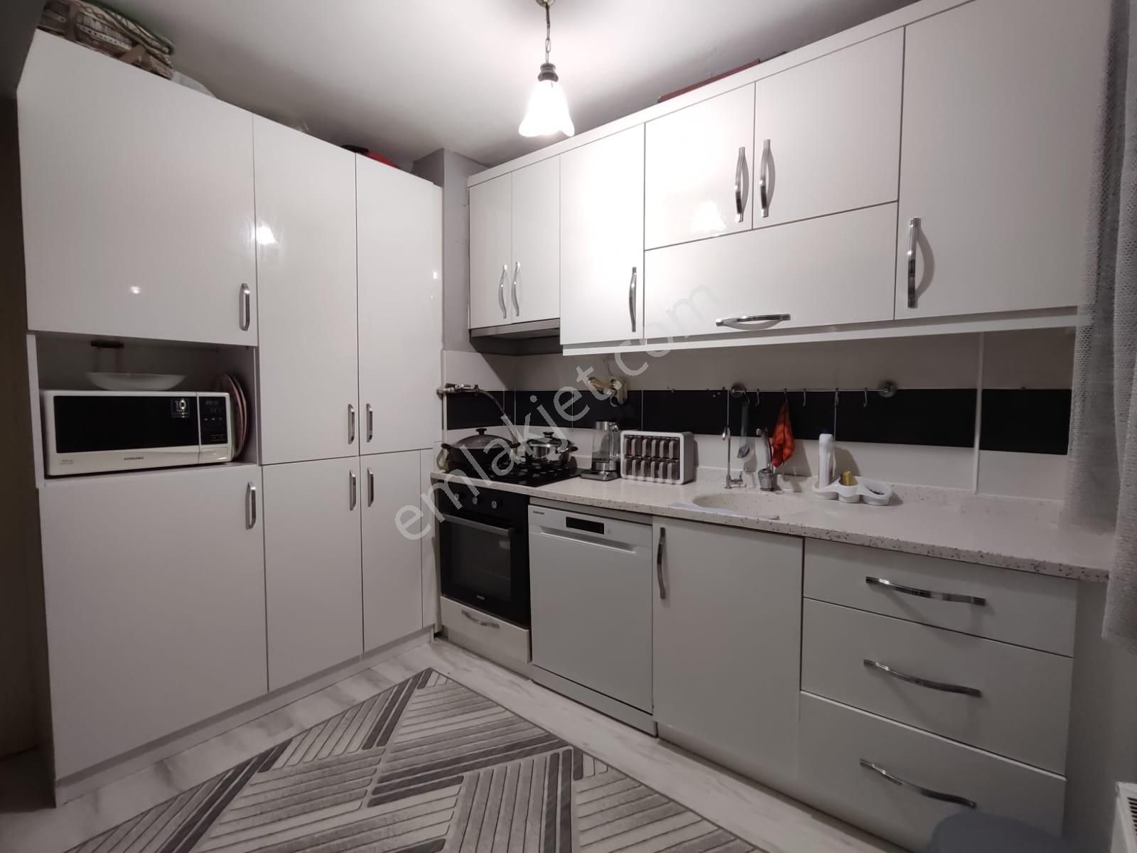 Bursa Yıldırım Ertugrulgazi Mah 3+1 Sit. İçi 120 M2 Net !!! - Görsel 2