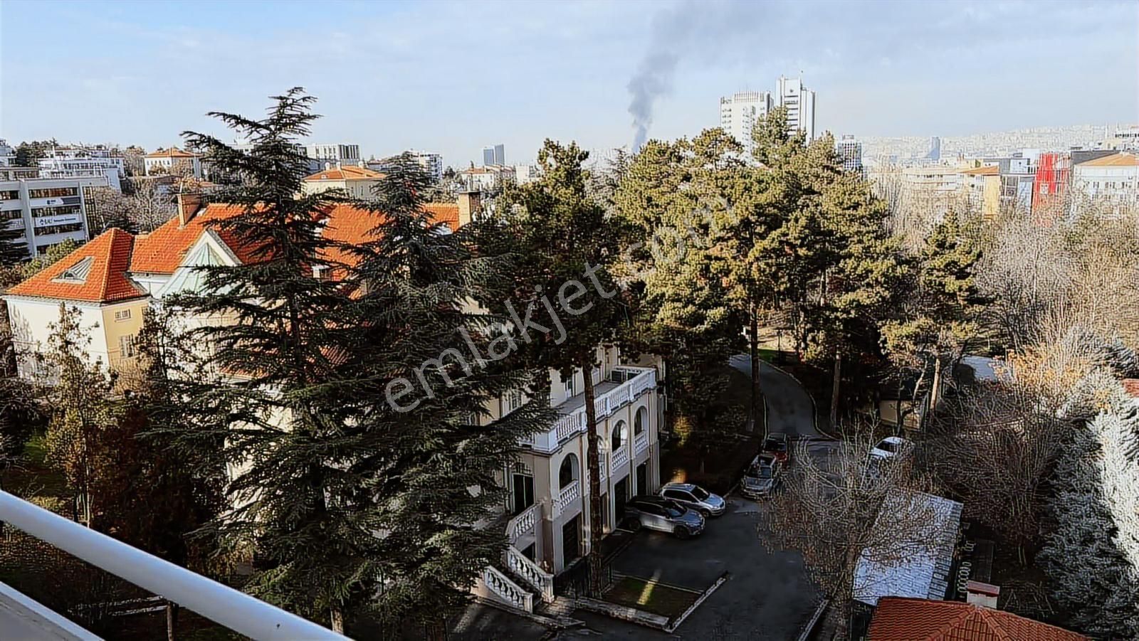 Çankaya Kavaklıdere İlbank Sitesinde 3+1 Manzaralı Satılık Daire