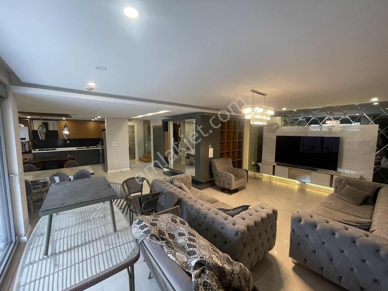 Konaklar Da Site İçi Bahçe Kullanımlı 4+1 Satılık (videolu)