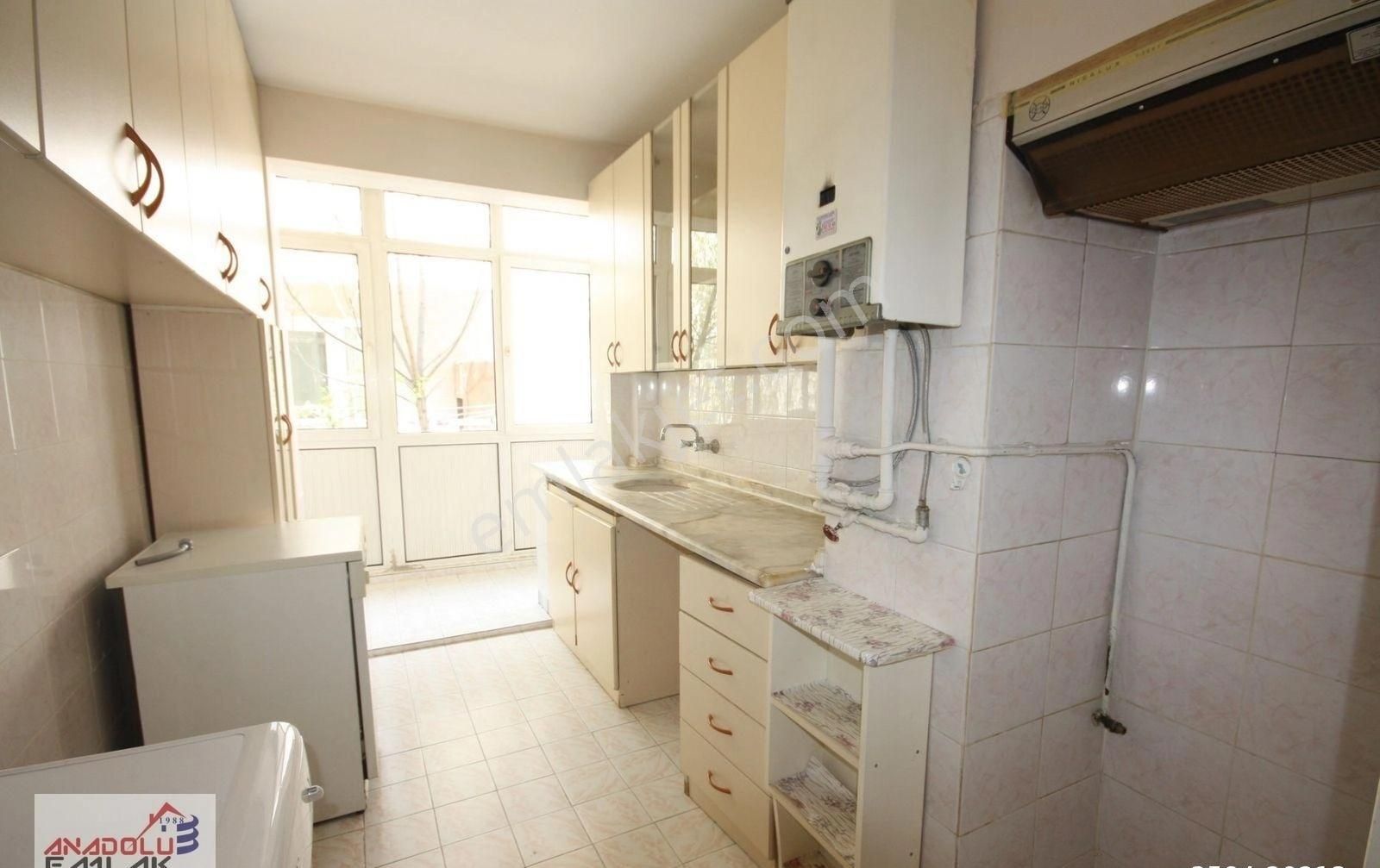 Anadoludan Bahçelievlerde 3+1 Asansörlü 2.katta Otoparklı - Görsel 6