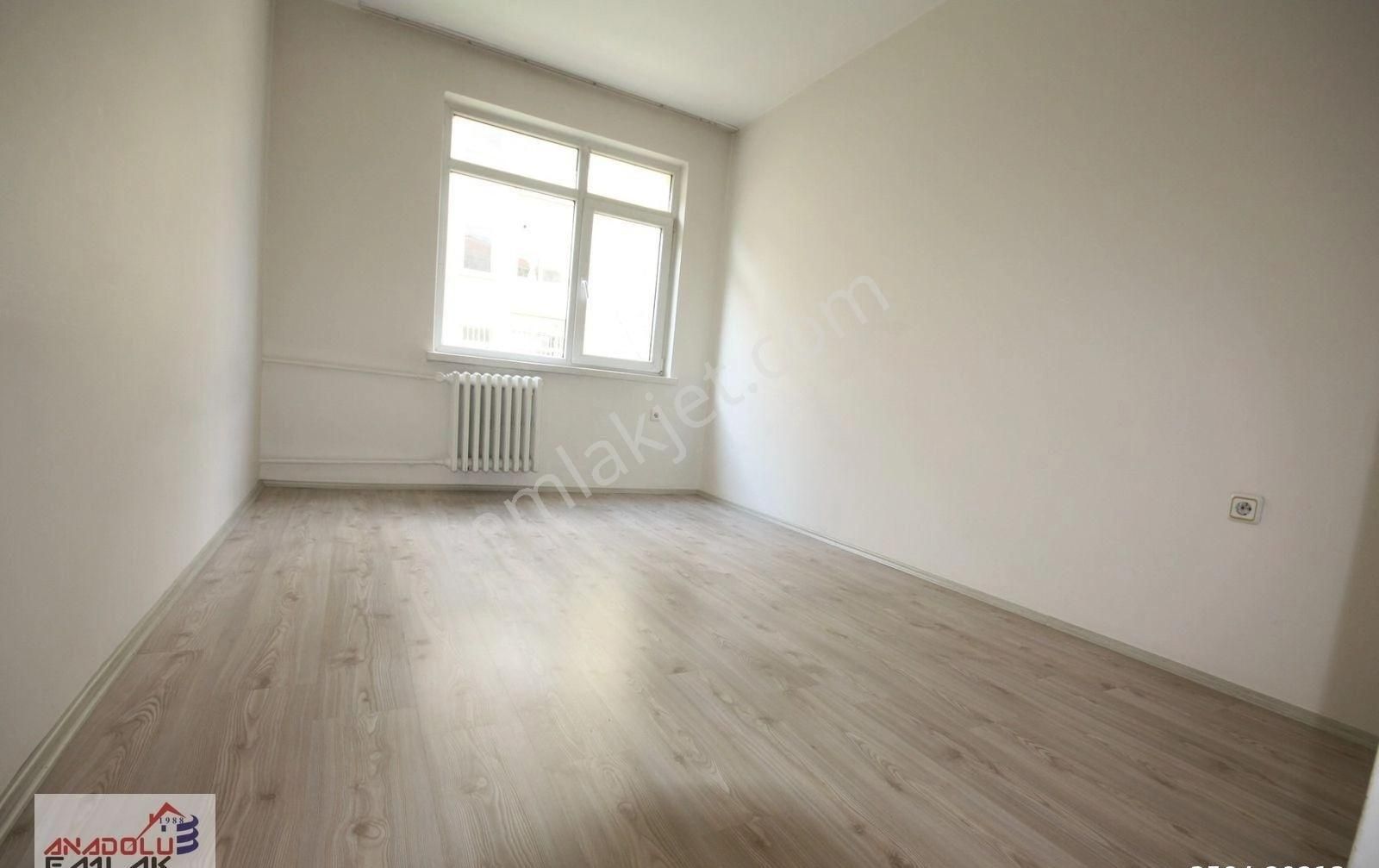 Anadoludan Bahçelievlerde 3+1 Asansörlü 2.katta Otoparklı - Görsel 11