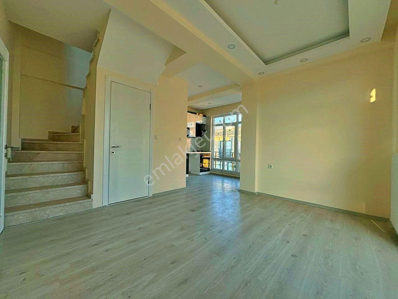 Uytun'dan Burhaniye Öğretmenler Mahallesinde 3+1 Satılık Dubleks - Görsel 2