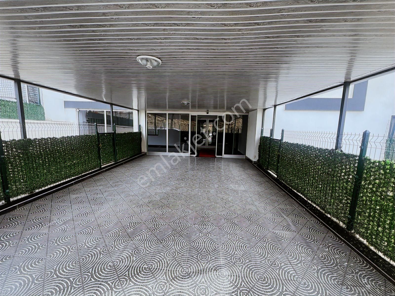 Cumhuriyet Mah. İst Yolu Metro Mevki Lüx Yapılı Manzaralı 2+1 - Görsel 19