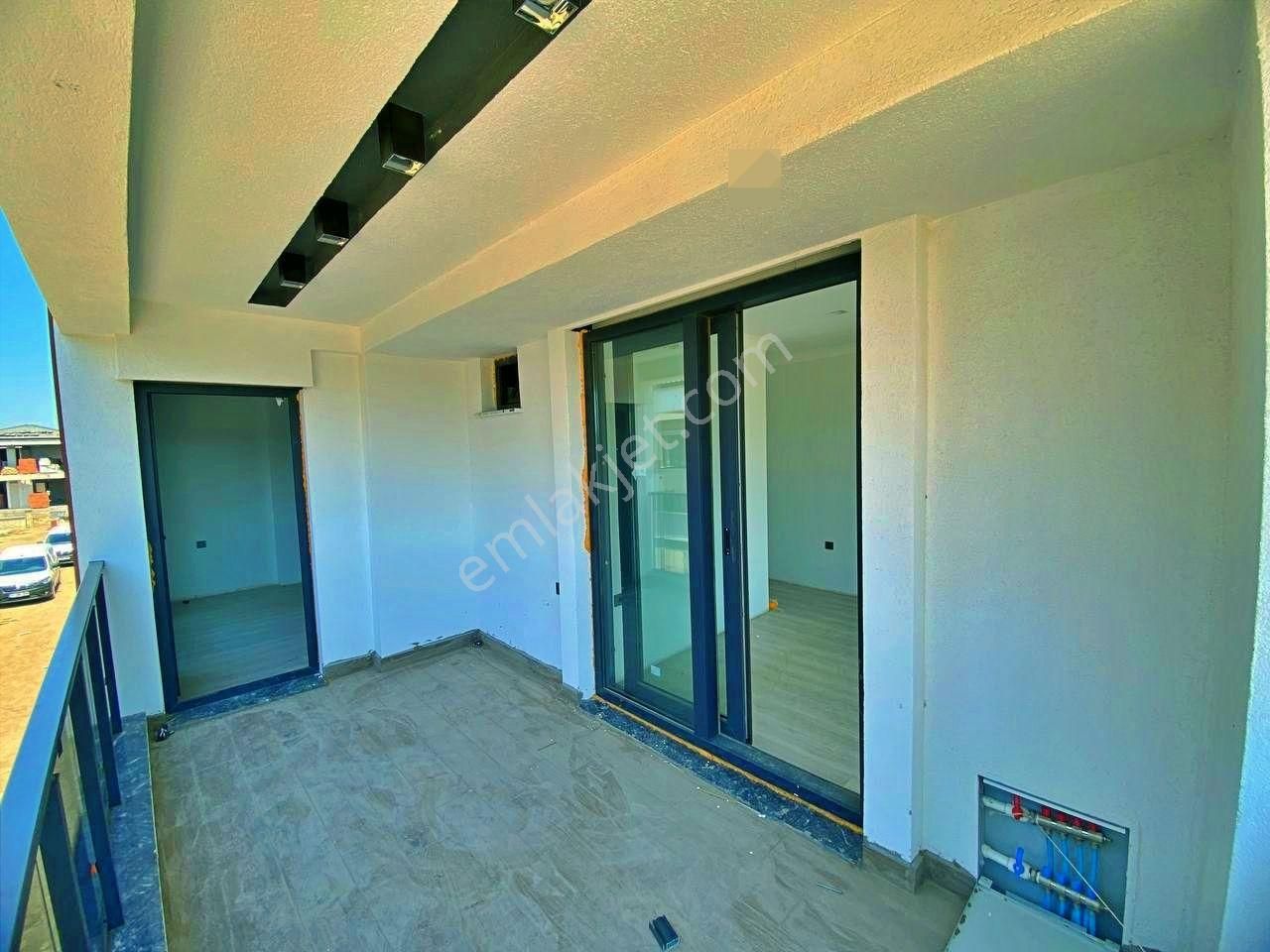 Uytundan Örende Site İçerisinde Müstakil Bahçeli 3+1 Villa - Görsel 33
