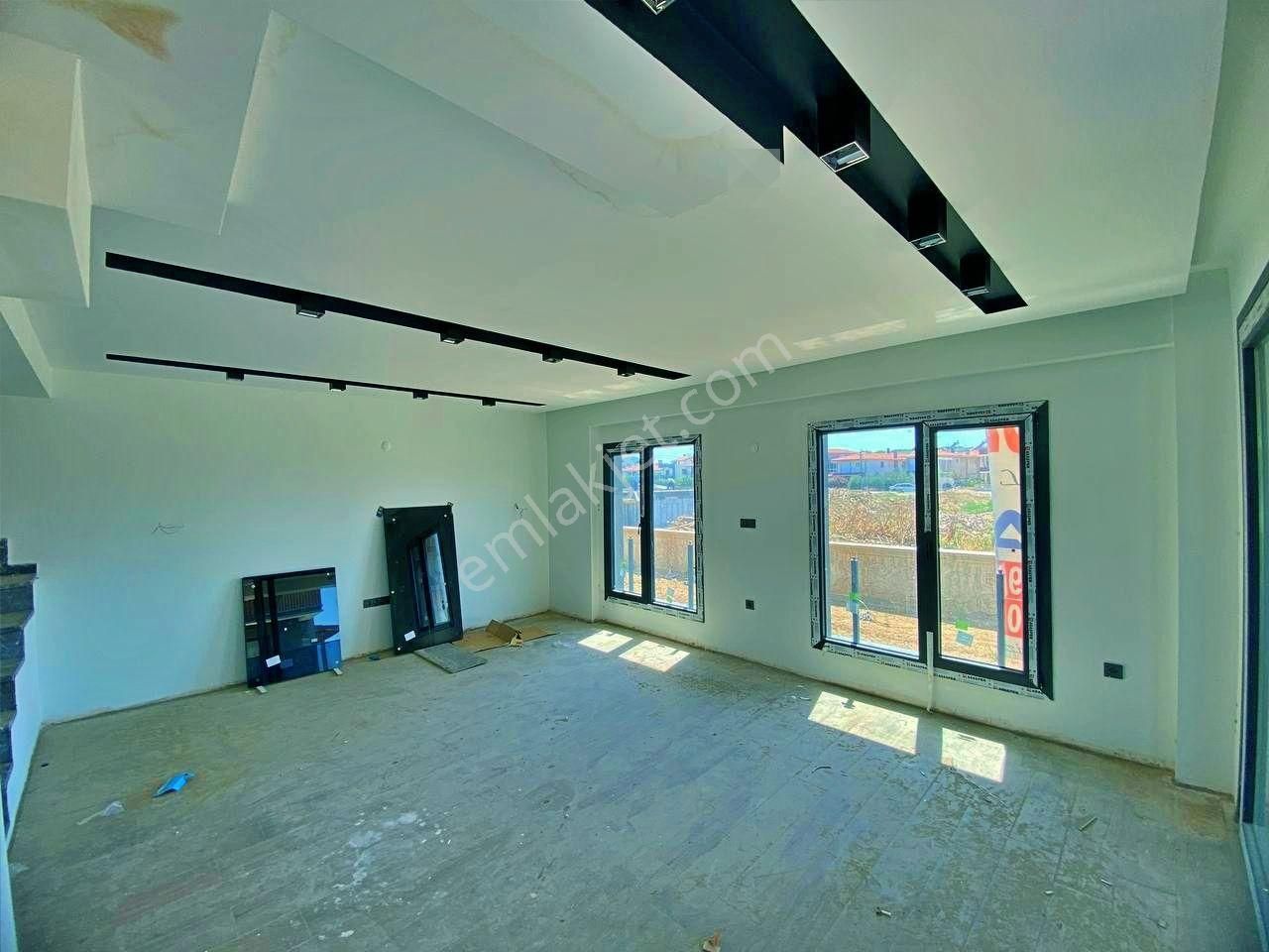 Uytundan Örende Site İçerisinde Müstakil Bahçeli 3+1 Villa - Görsel 9