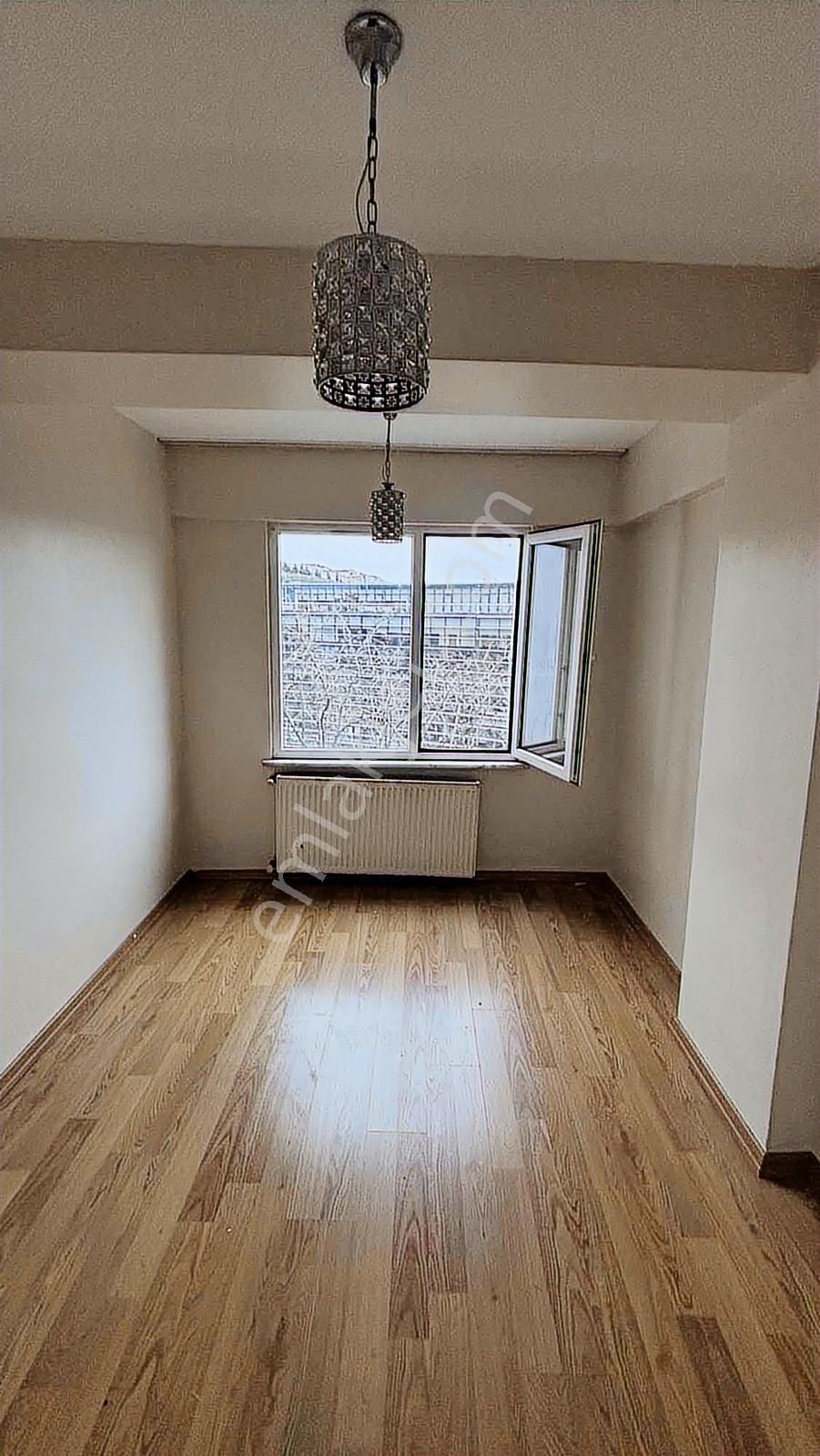 Gürsel Mahallesin'de 2+1 Kiralık Daire - Görsel 14