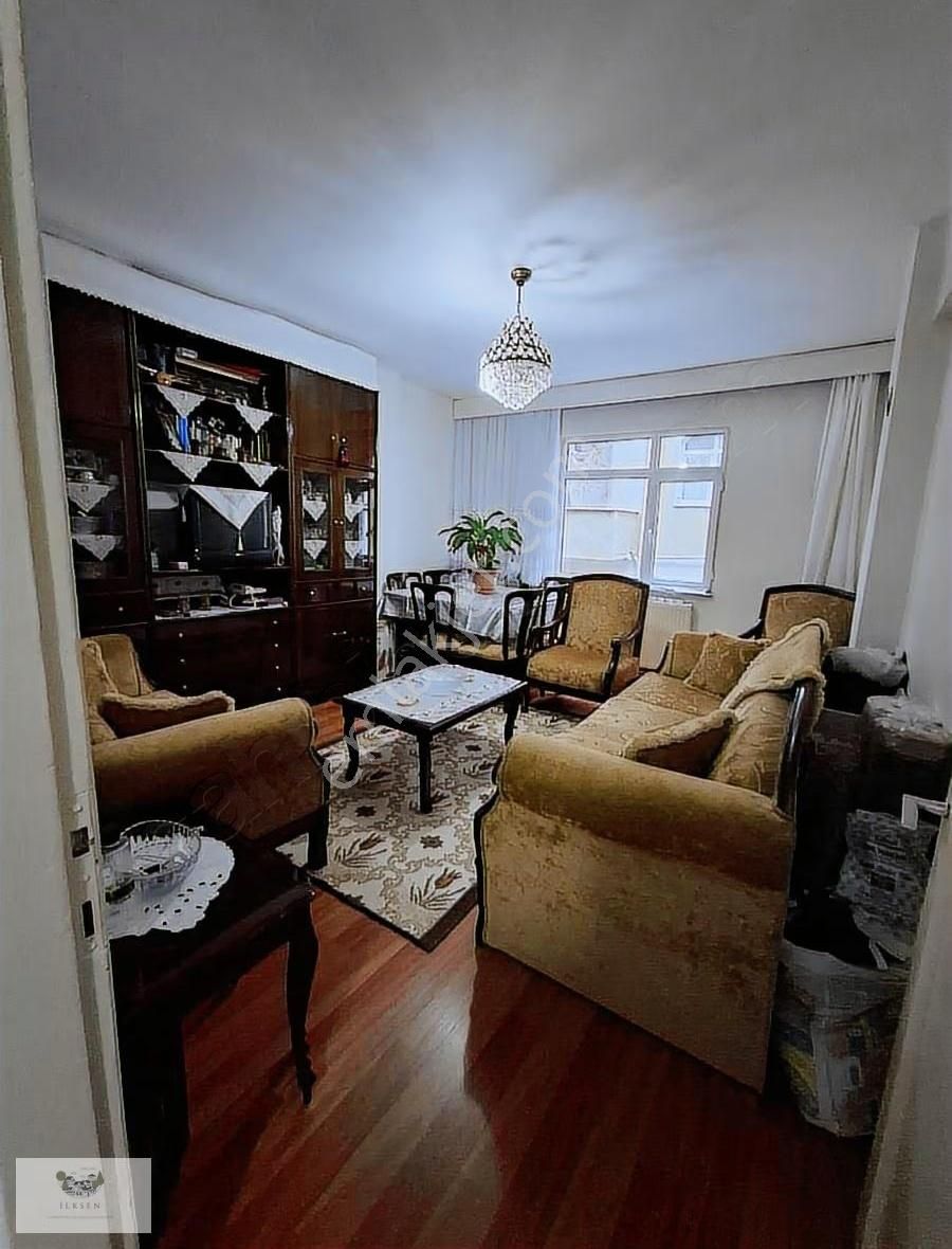 Bahçelievler Nevruz Sokakta Caddeye Yakın 100m2 Kat 3 - Görsel 13