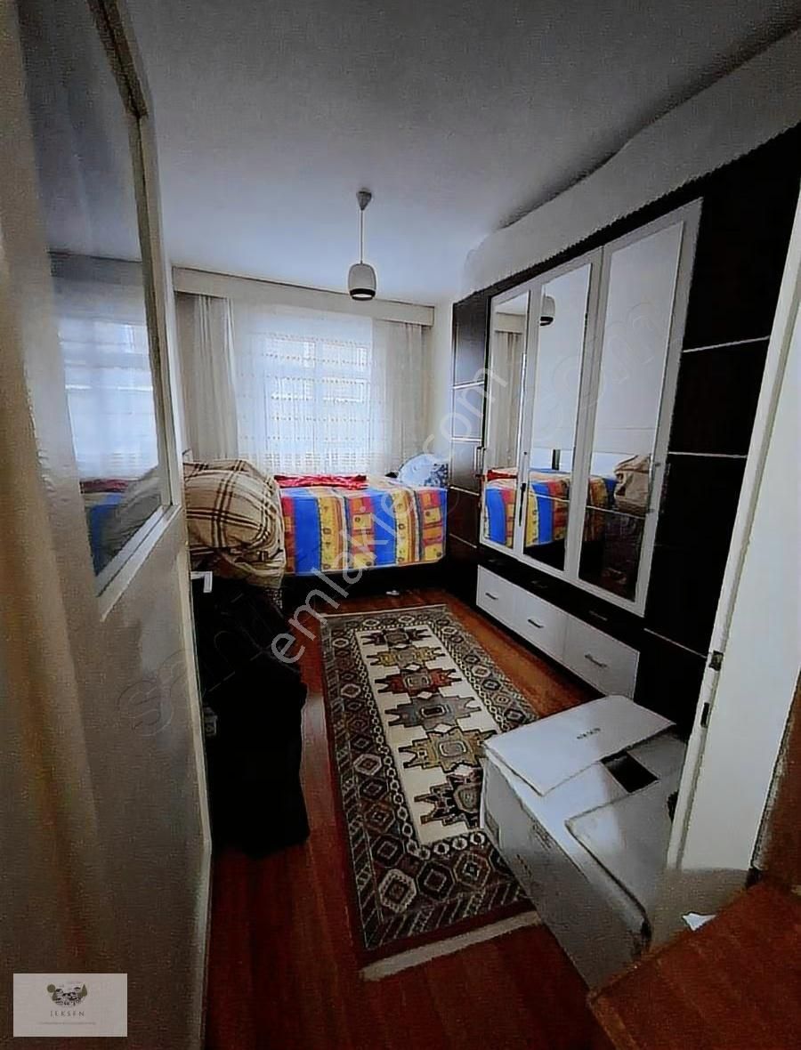 Bahçelievler Nevruz Sokakta Caddeye Yakın 100m2 Kat 3 - Görsel 10