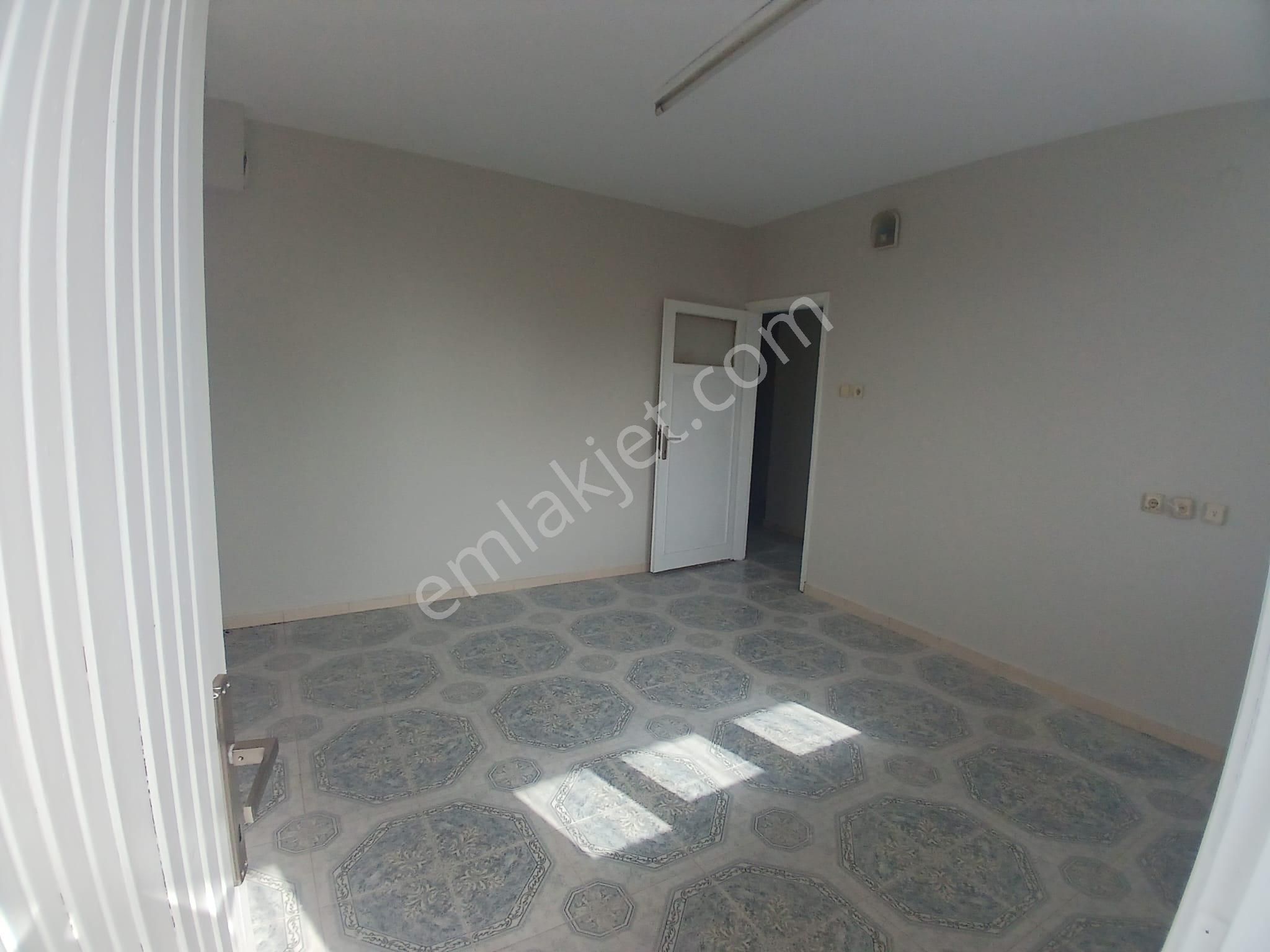 Adana Sarıçam Yeşiltepede 2+1 Geniş Doğalgaz Sobalı Kozan Yoluna Yakın Fırsat Daire - Görsel 14