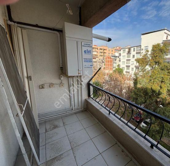 Bergama Fatih Mah Doğalgazlı Cam Balkonlu Kapalı Mutfak Ara Kat 3+1 Geniş Daire Satılık - Görsel 20