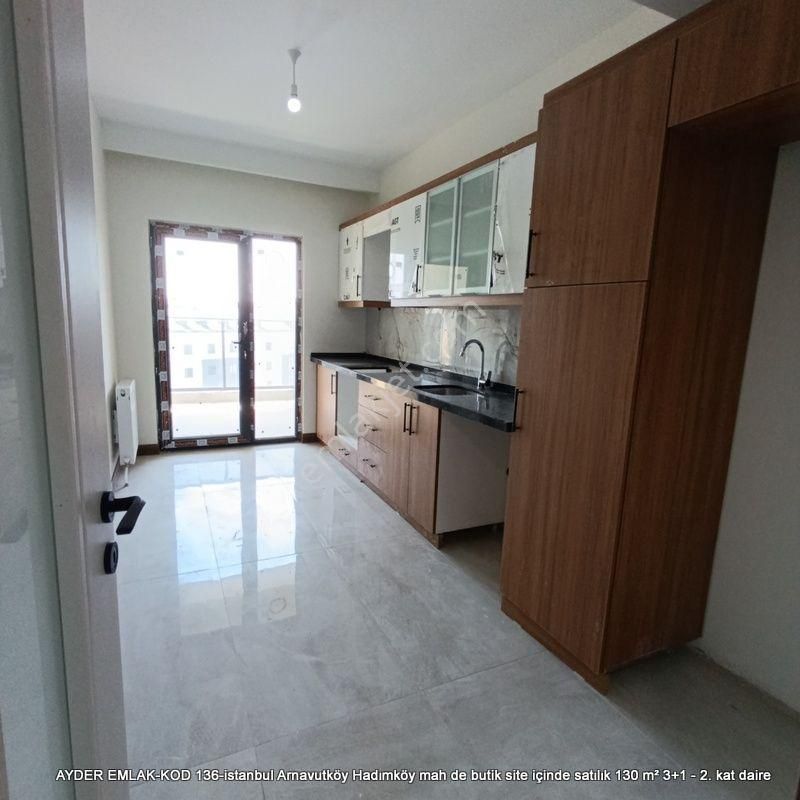 Arnavutköy Hadımköy Mah De Butik Site İçinde Satılık 130 M² 3+1 - 2..kat Daire
