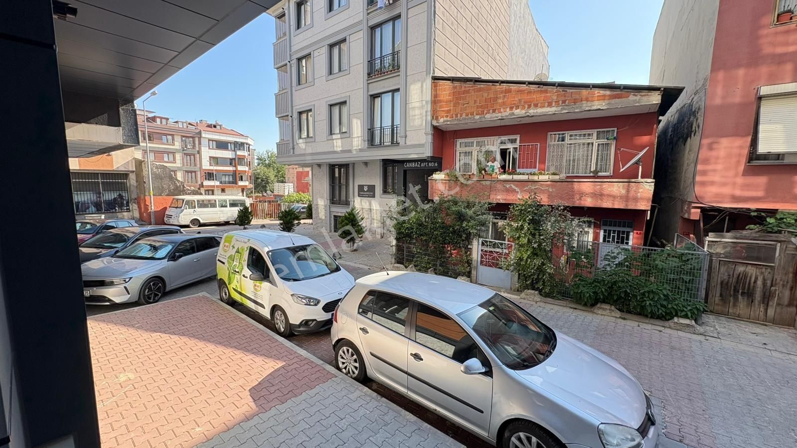 Yeşilova Mahallesi'nde Metrobüse Yakın, Fırsat 1+1 Satılık Daire - Görsel 17