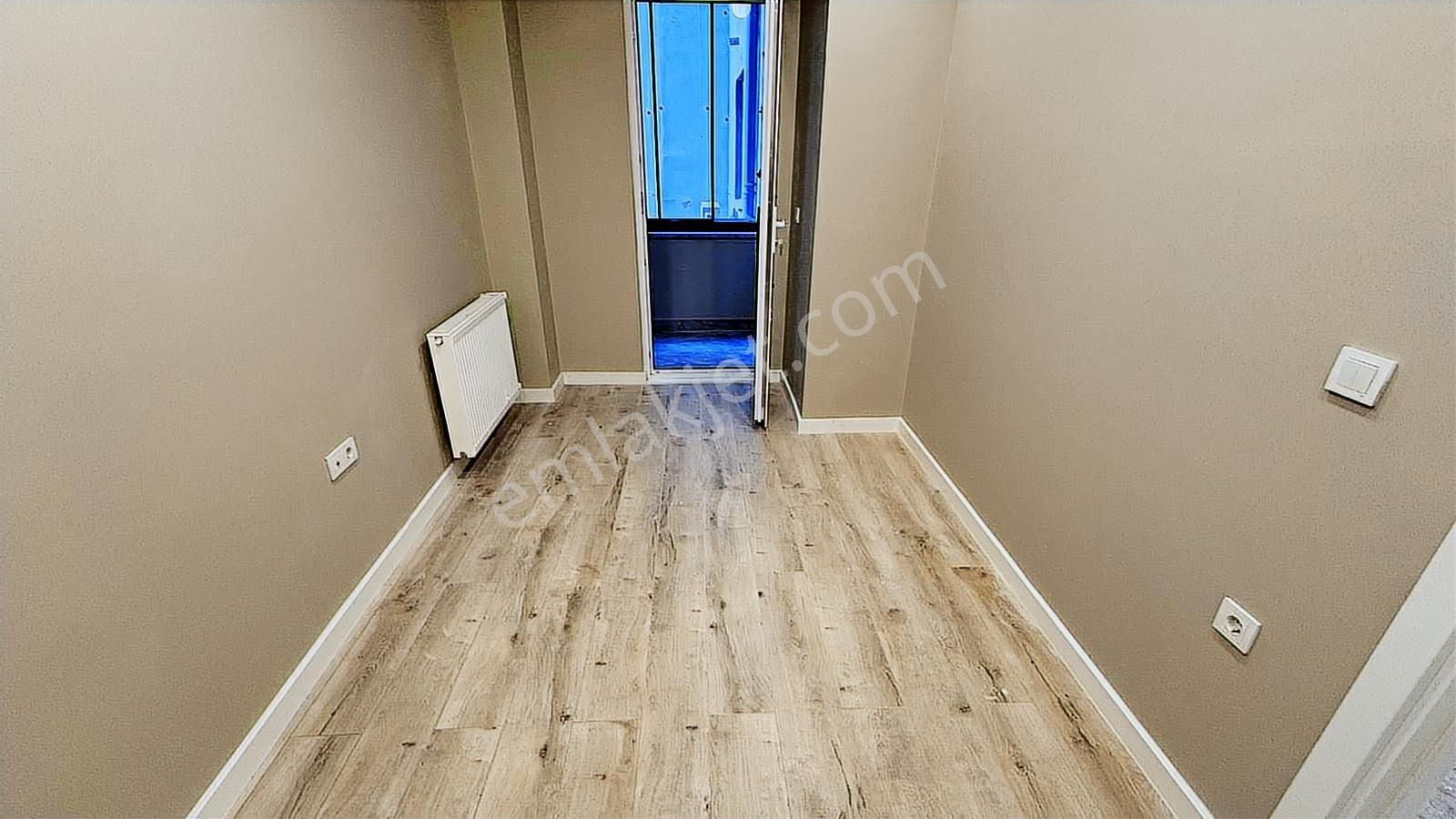 Yeşilova Mahallesi'nde Metrobüse Yakın, Fırsat 1+1 Satılık Daire - Görsel 25