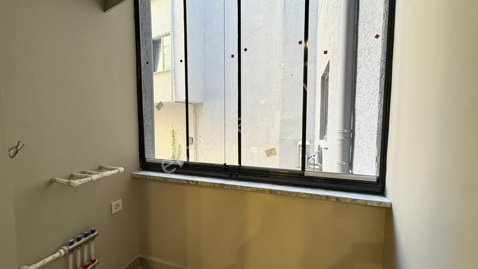 Yeşilova Mahallesi'nde Metrobüse Yakın, Fırsat 1+1 Satılık Daire - Görsel 21