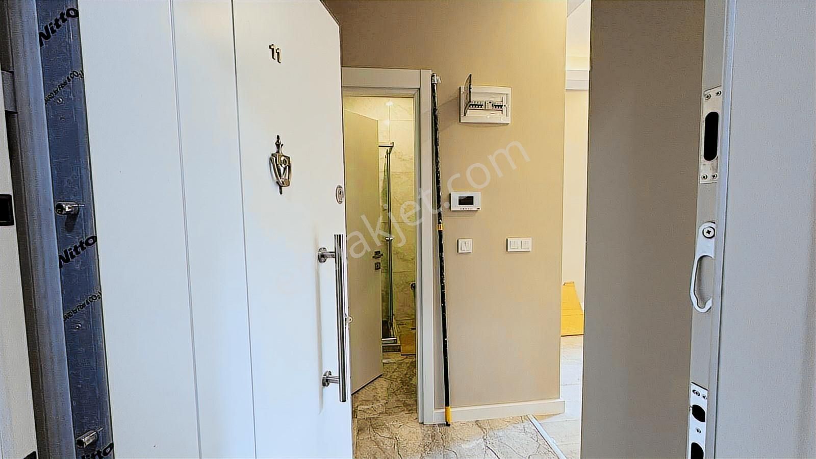 Yeşilova Mahallesi'nde Metrobüse Yakın, Fırsat 1+1 Satılık Daire - Görsel 23