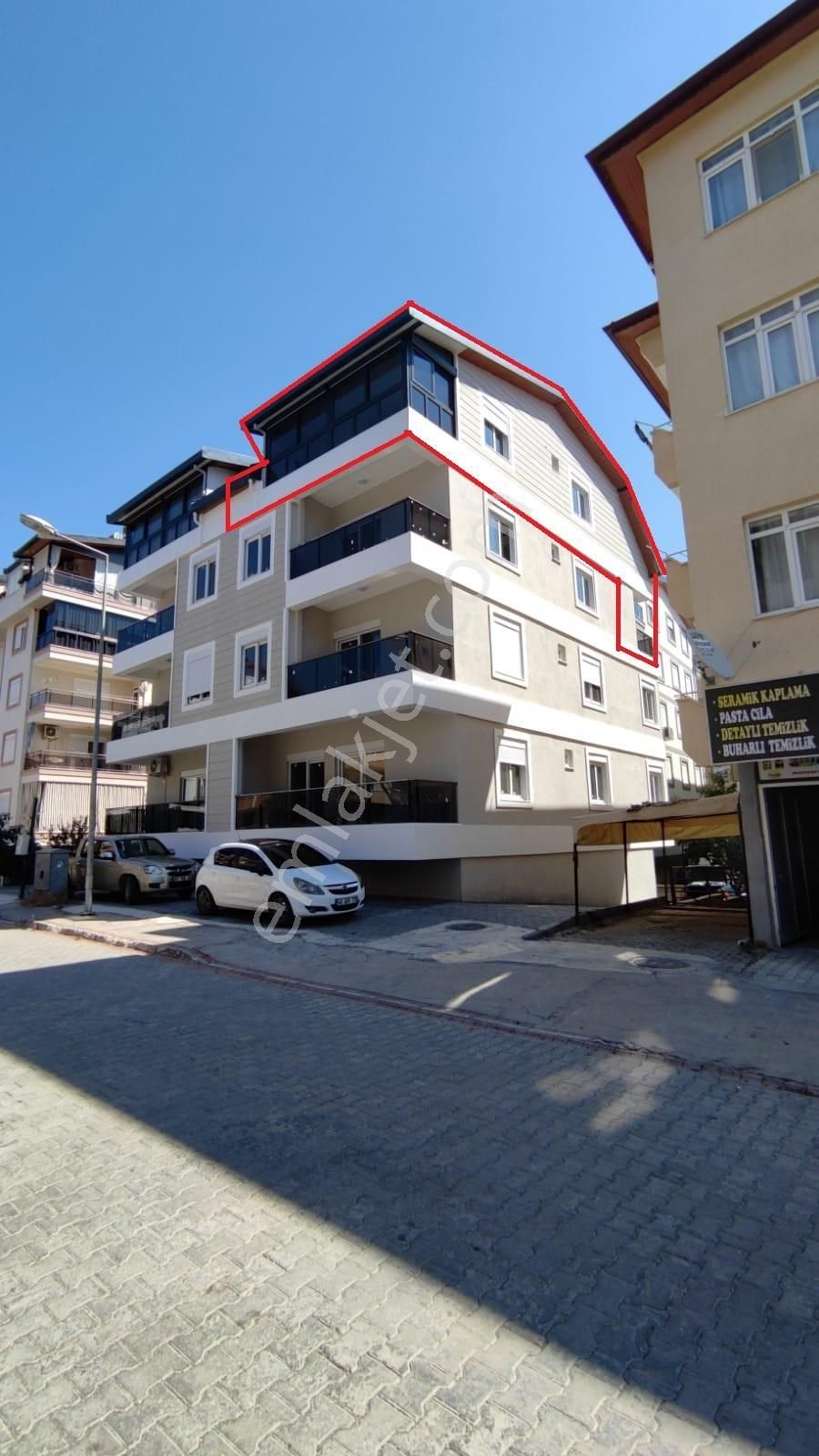 Öğretmenevi Yanında Takasa Açık Şık Tasarım 3+1 Dubleks