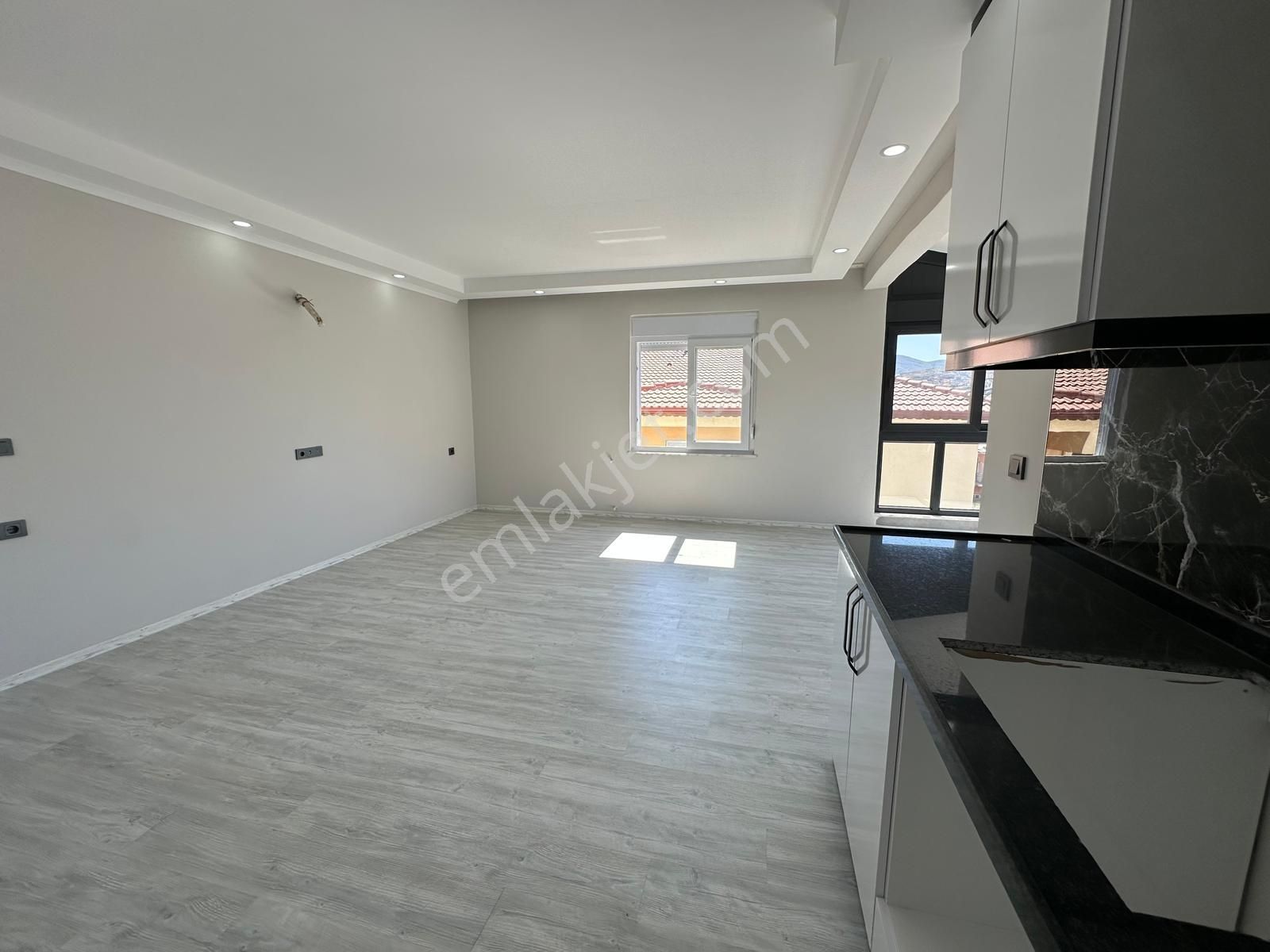 Öğretmenevi Yanında Takasa Açık Şık Tasarım 3+1 Dubleks - Görsel 20