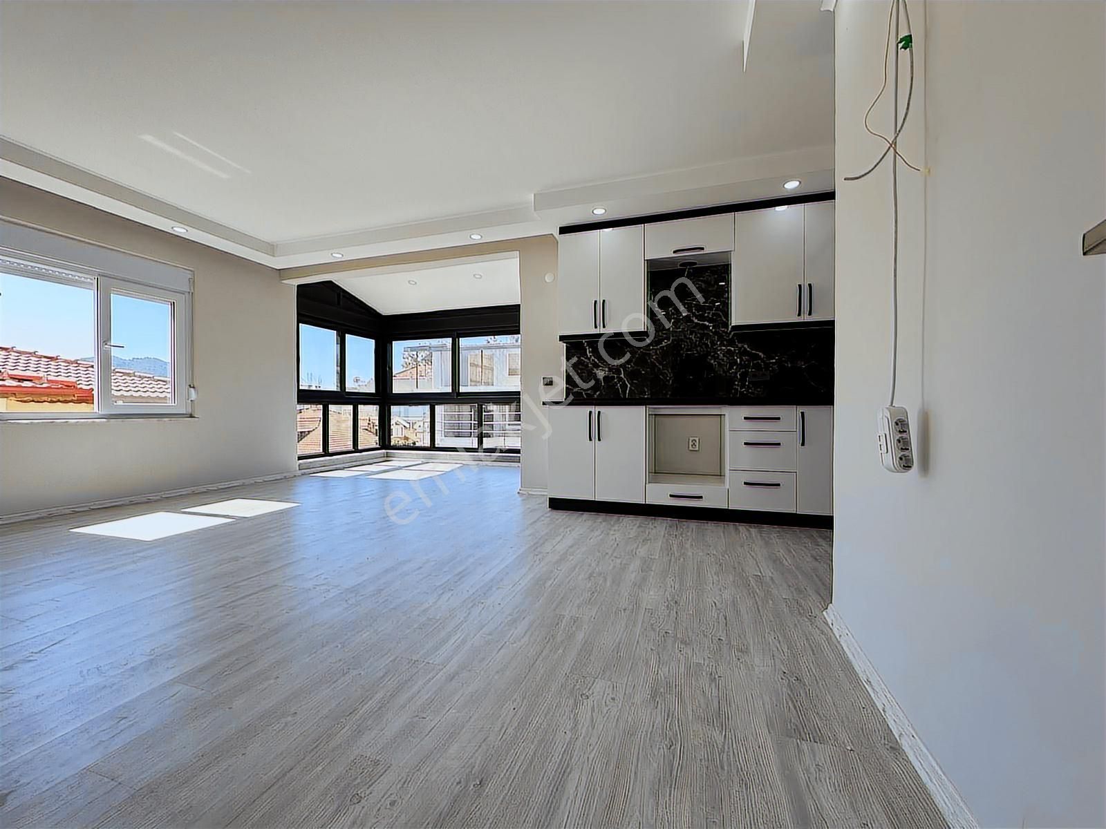 Öğretmenevi Yanında Takasa Açık Şık Tasarım 3+1 Dubleks - Görsel 4