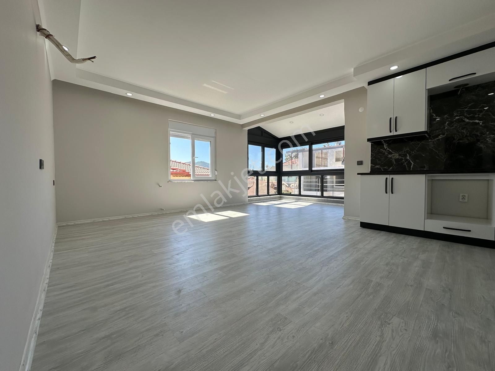 Öğretmenevi Yanında Takasa Açık Şık Tasarım 3+1 Dubleks - Görsel 12