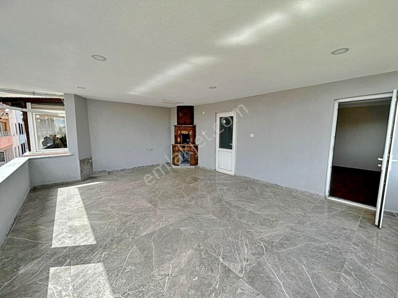 Uytundan Akçay'da Denize 400 Metre 3+1 Bahçeli Satılık Villa - Görsel 24