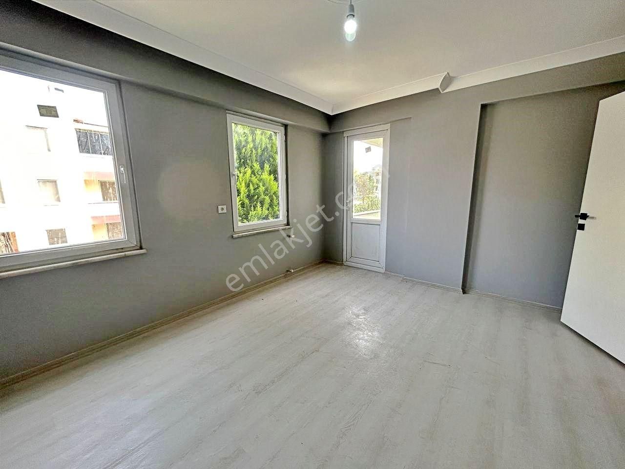 Uytundan Akçay'da Denize 400 Metre 3+1 Bahçeli Satılık Villa - Görsel 8