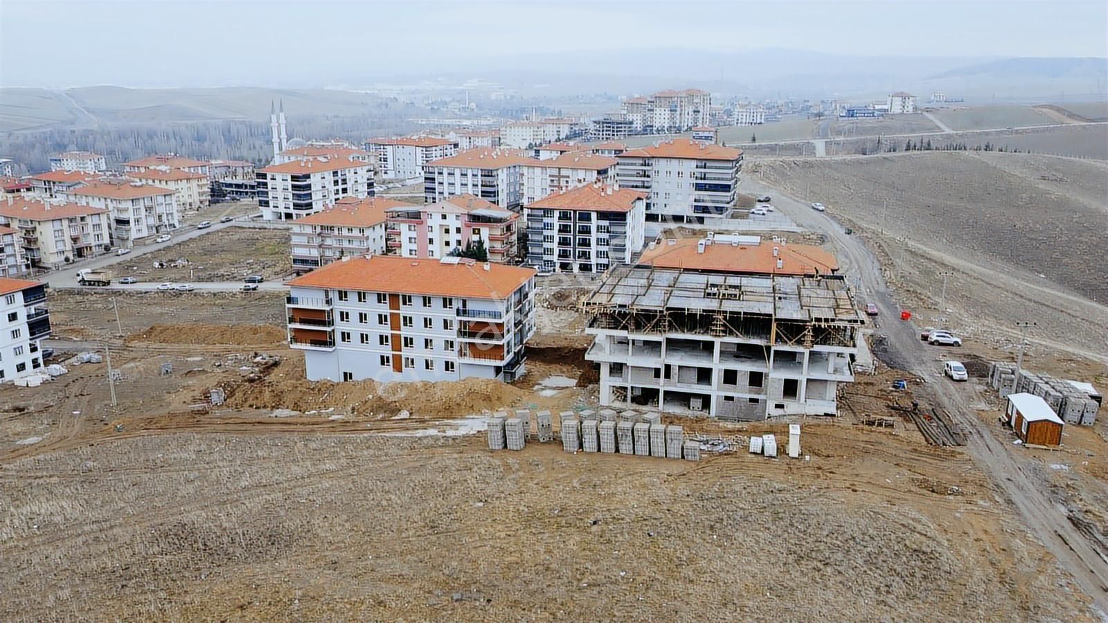 *altınova Da Yüksek Kat İmarlı Bi Daire Getirili Şehrin İçinde* - Görsel 20