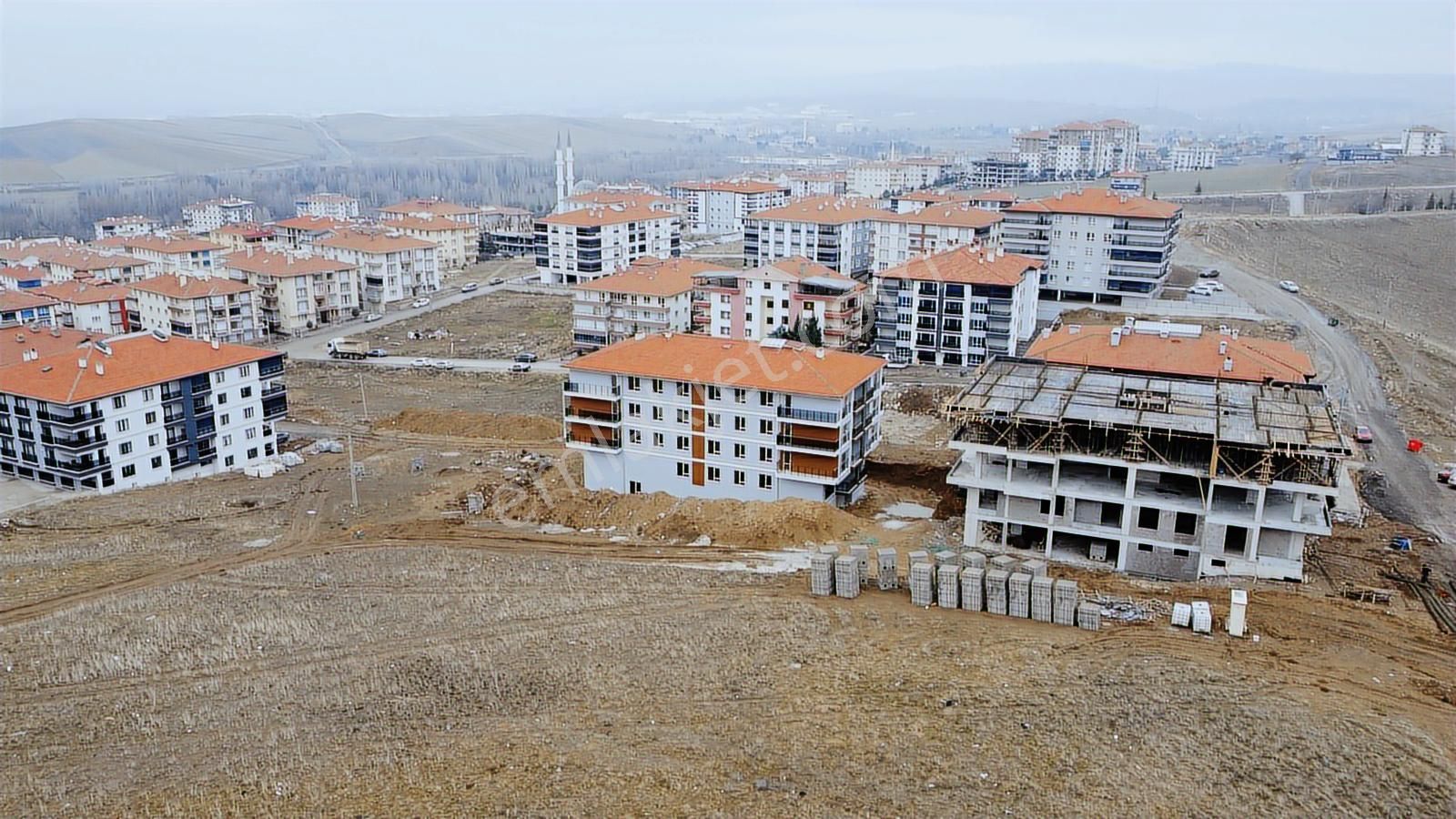 *altınova Da Yüksek Kat İmarlı Bi Daire Getirili Şehrin İçinde* - Görsel 23