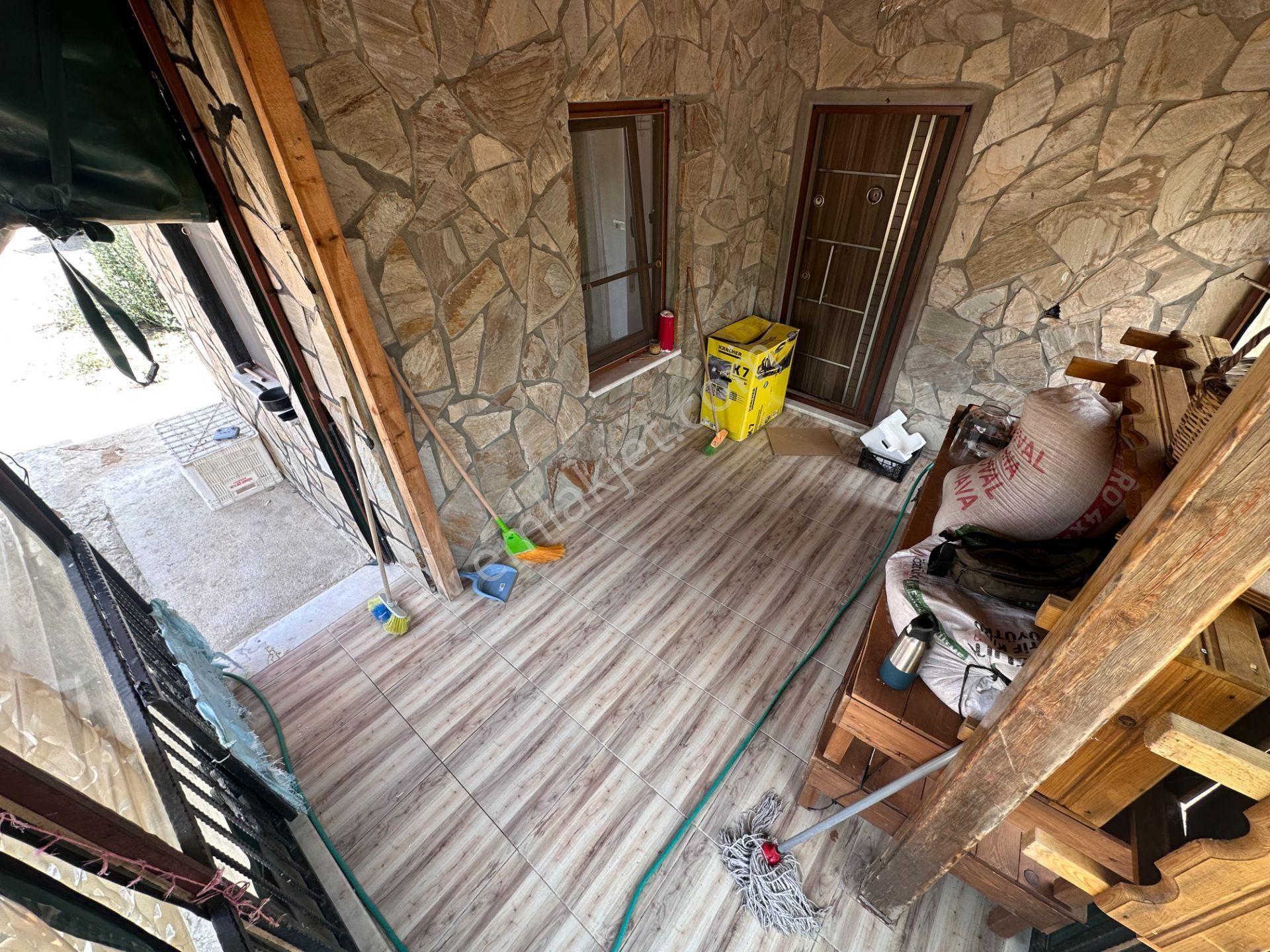 Mera Emlaktan Dereli Köyünde Ev+dam+su+ Mevcut 9.775m2 Zeytinlik - Görsel 2
