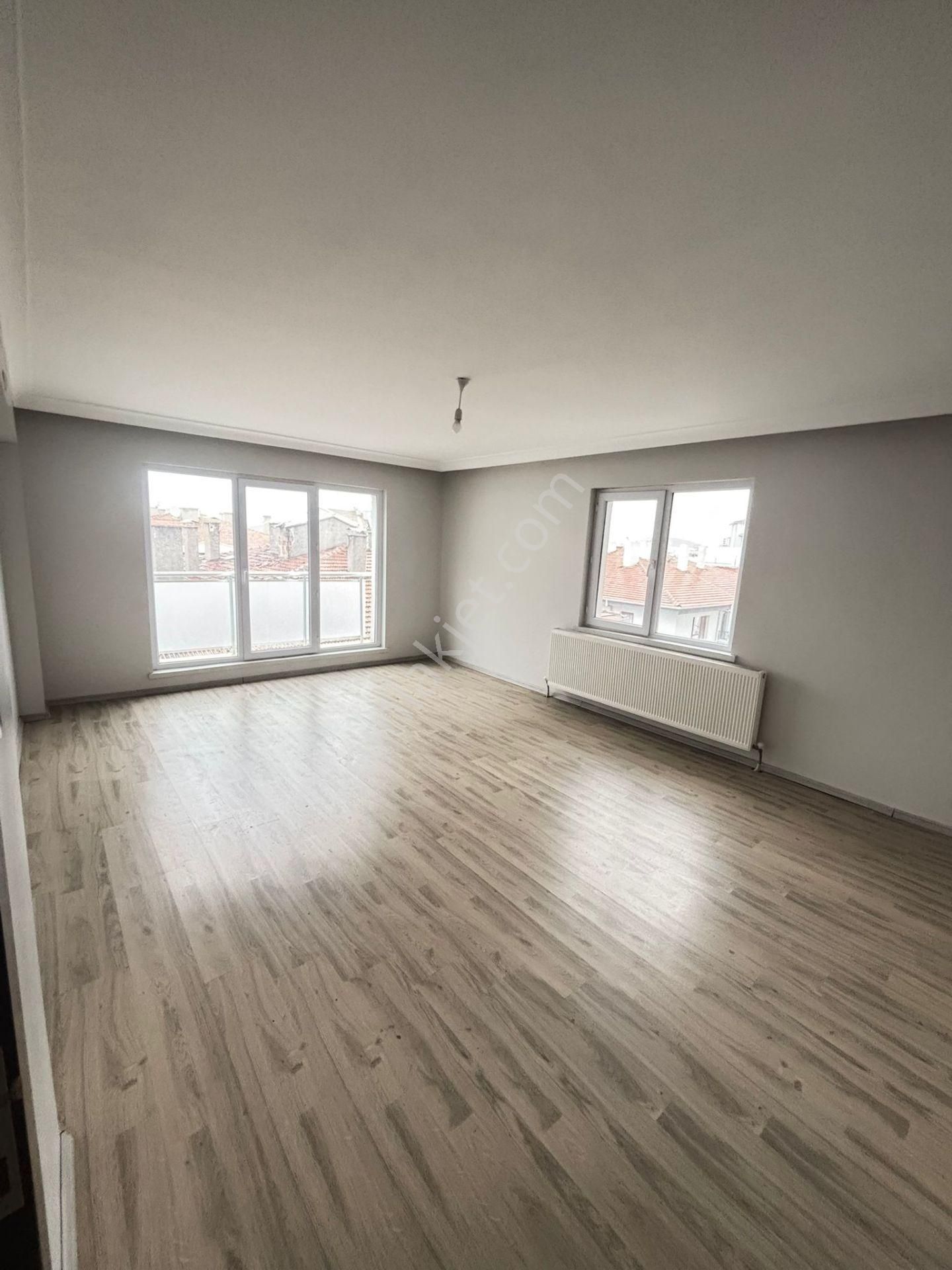 Mamak - Başak Mahallesinde Kat Konumunda Yüksek Giriş 3+1 Satılık Daire !!! - Görsel 4