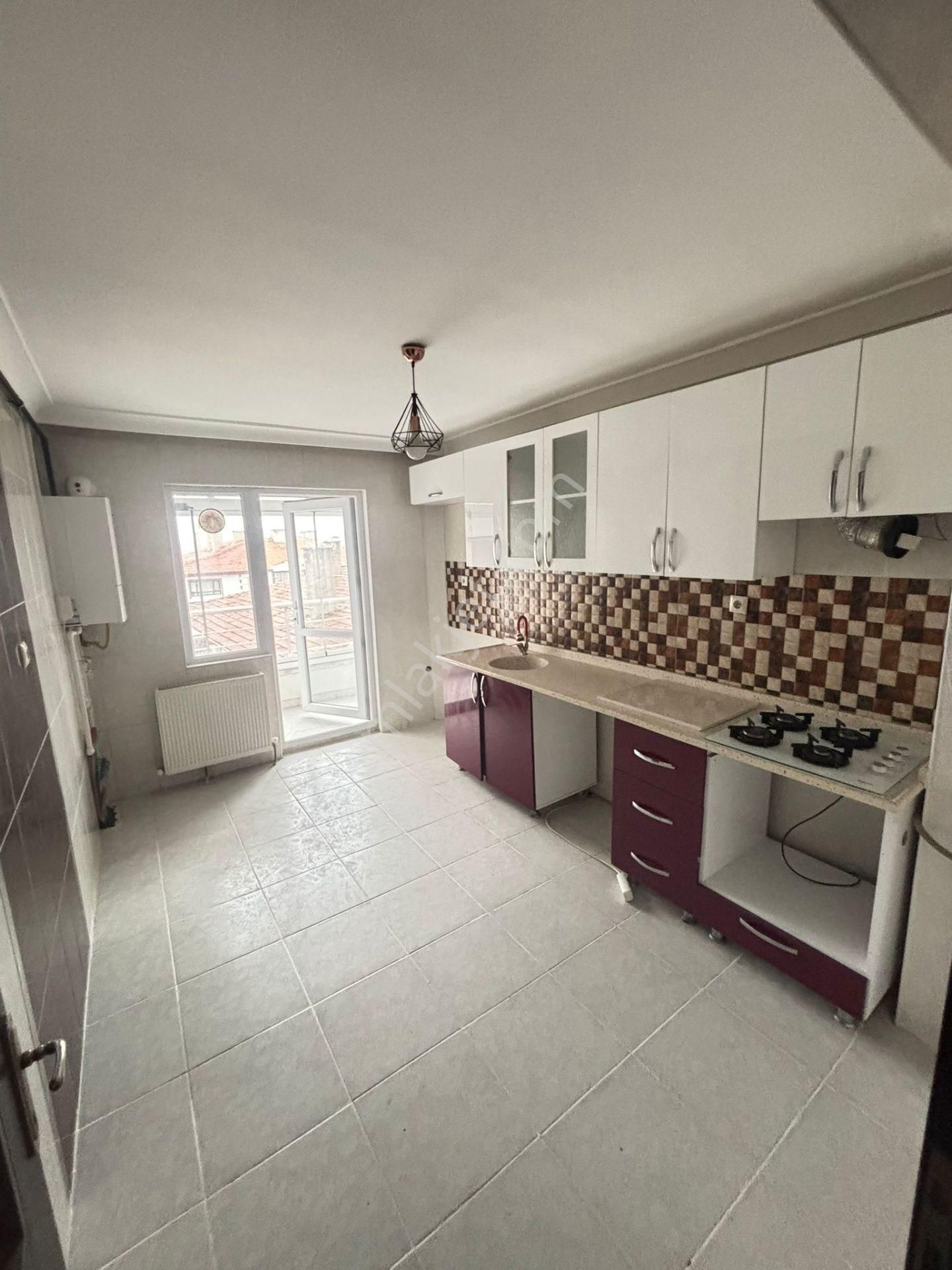 Mamak - Başak Mahallesinde Kat Konumunda Yüksek Giriş 3+1 Satılık Daire !!! - Görsel 2