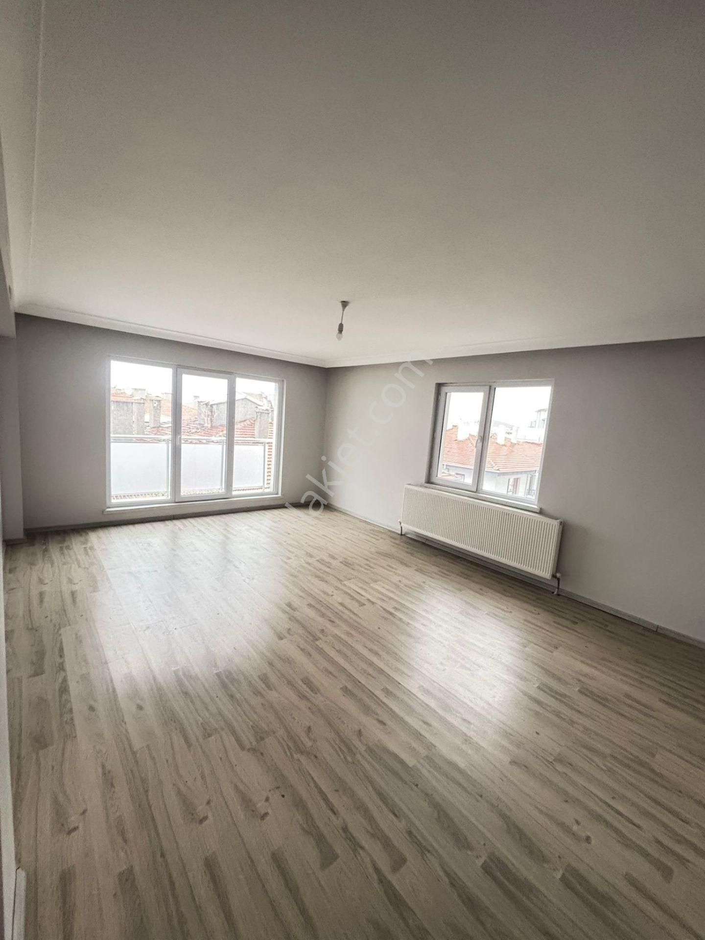 Mamak - Başak Mahallesinde Kat Konumunda Yüksek Giriş 3+1 Satılık Daire !!! - Görsel 3