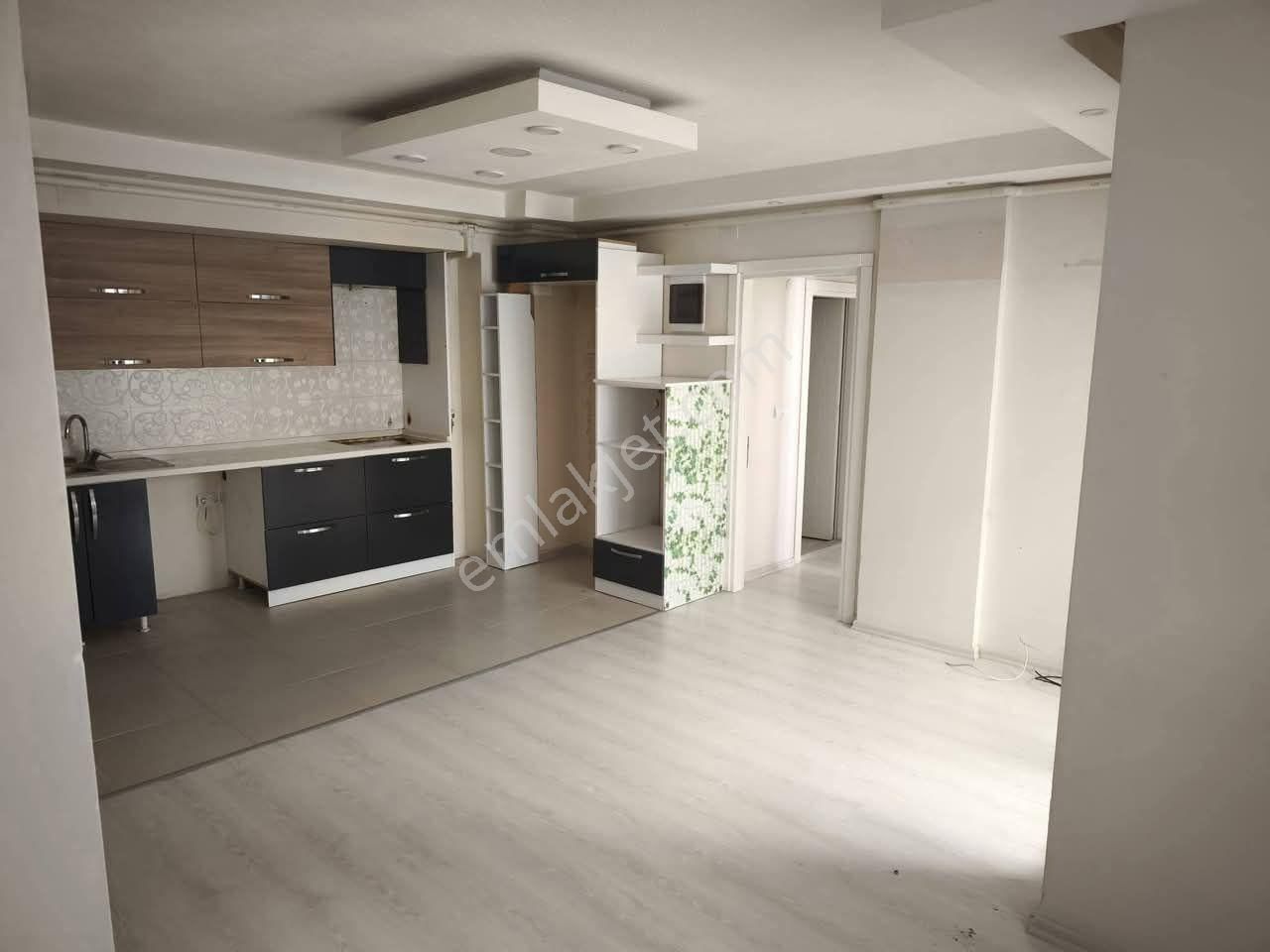 Nazilli Zafer Mahallesi'nde Yatırımlık Fırsat! Çift Balkonlu, Doğalgazlı, 2+1