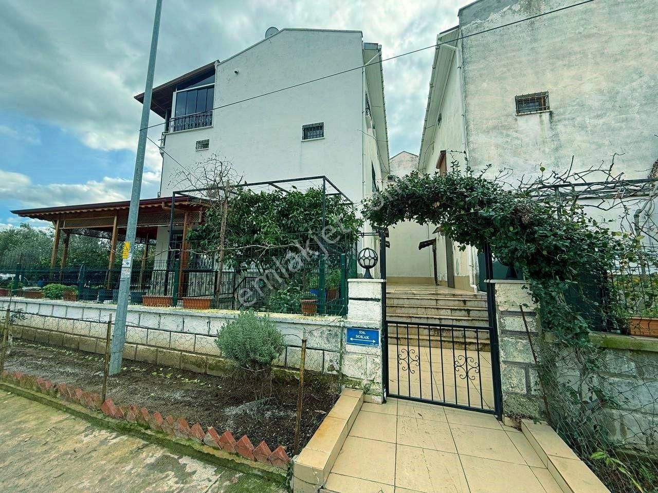 Uytundan Akçay-güre Arasında Denize 400 Metre 3+1 Satılık Villa - Görsel 23