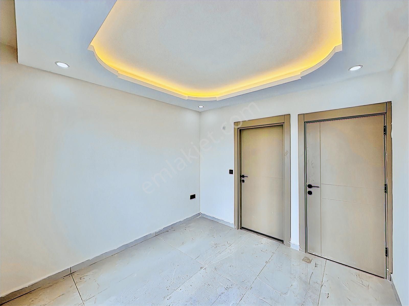 Karşıyakada Satılık Havuzlu Kapalı Otoparklı Katta Lüx 1+1 Daire - Görsel 12