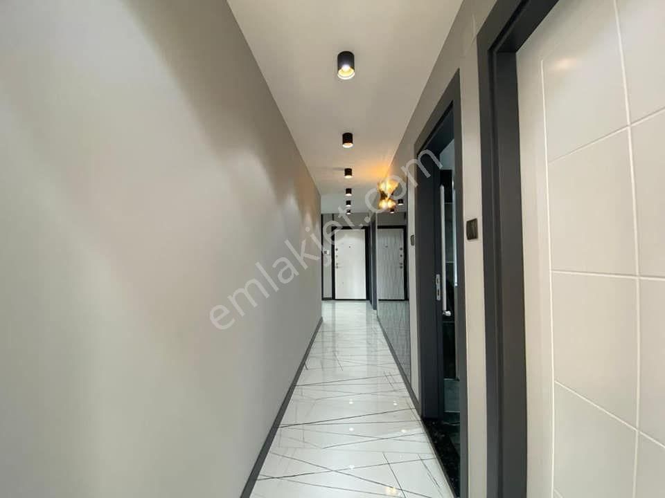 Metrobüse 7'dk Yürüme Mesafesinde 3+1 Otoparklı Şık Tasarımlı Dairemiz... - Görsel 12