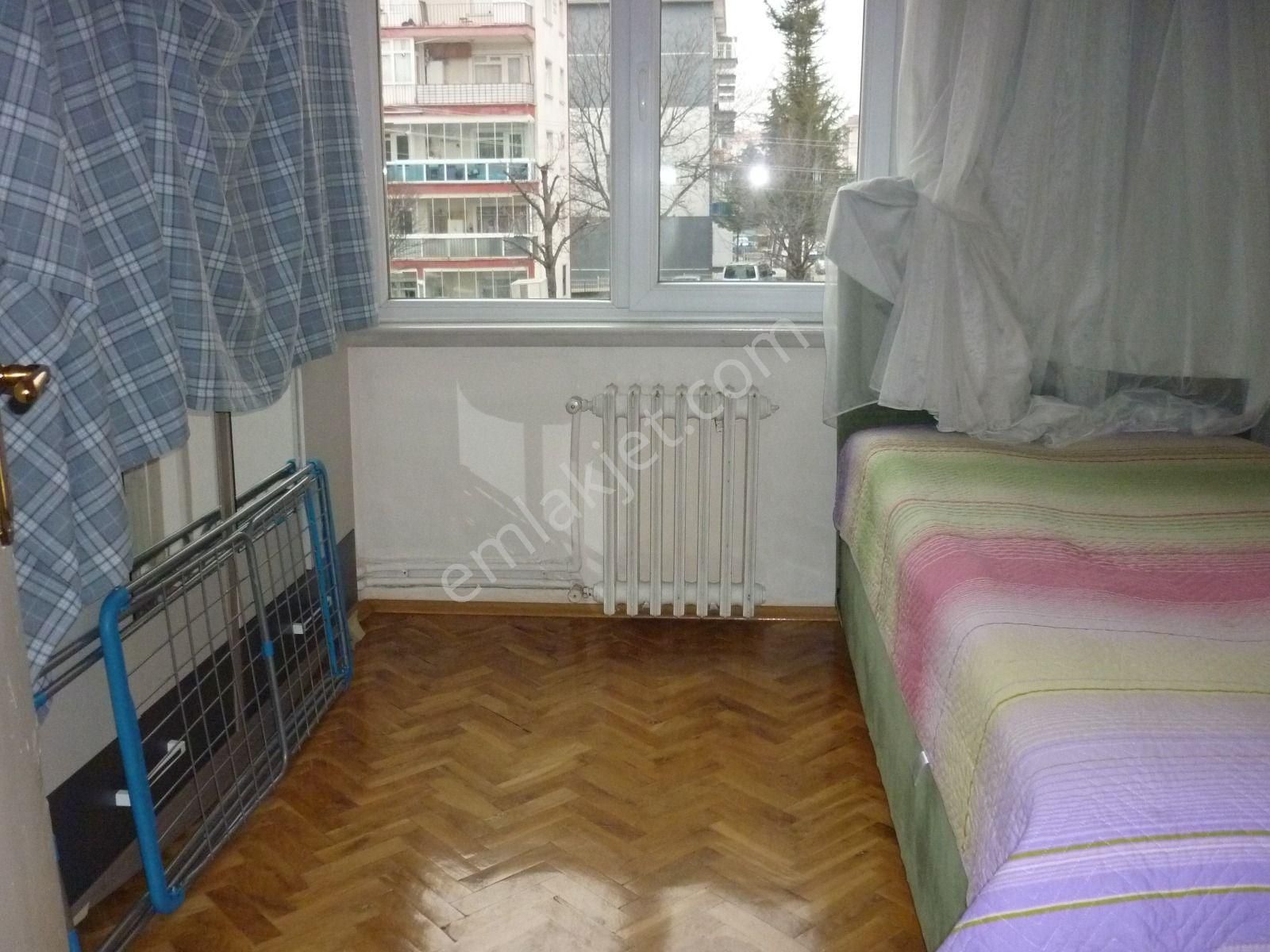 Fatih Mahallesinde 3+1 Site İçinde Ara Kat Daire! - Görsel 8