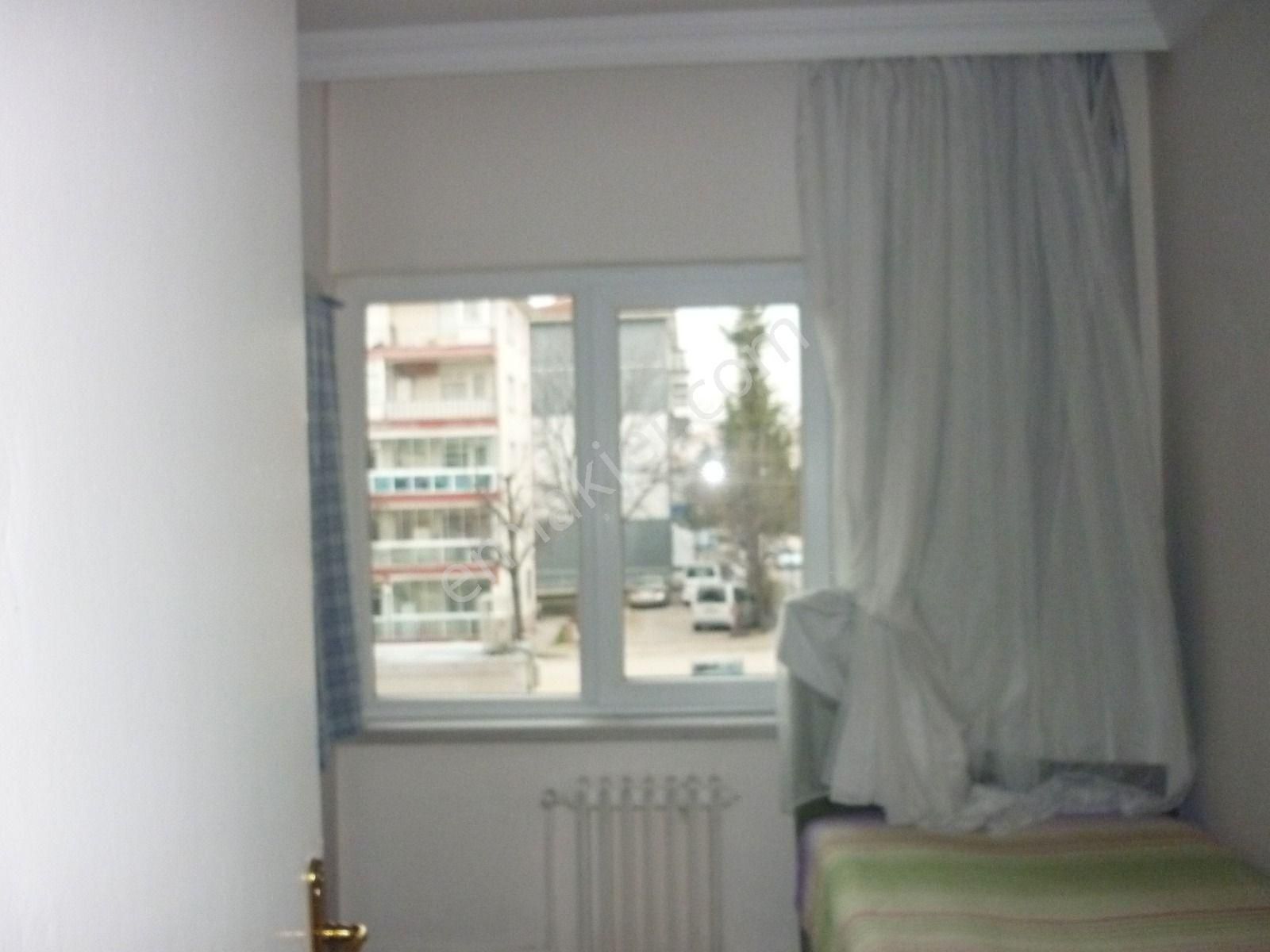 Fatih Mahallesinde 3+1 Site İçinde Ara Kat Daire! - Görsel 11