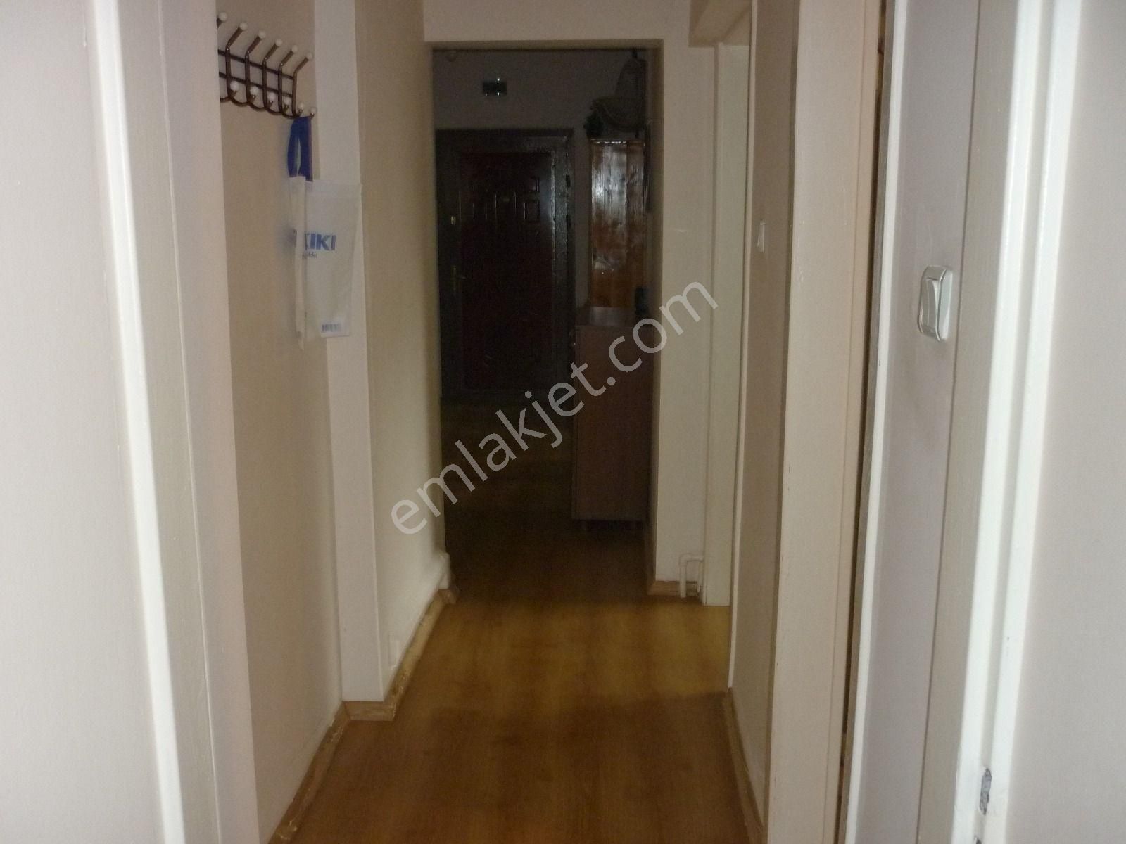 Fatih Mahallesinde 3+1 Site İçinde Ara Kat Daire! - Görsel 13