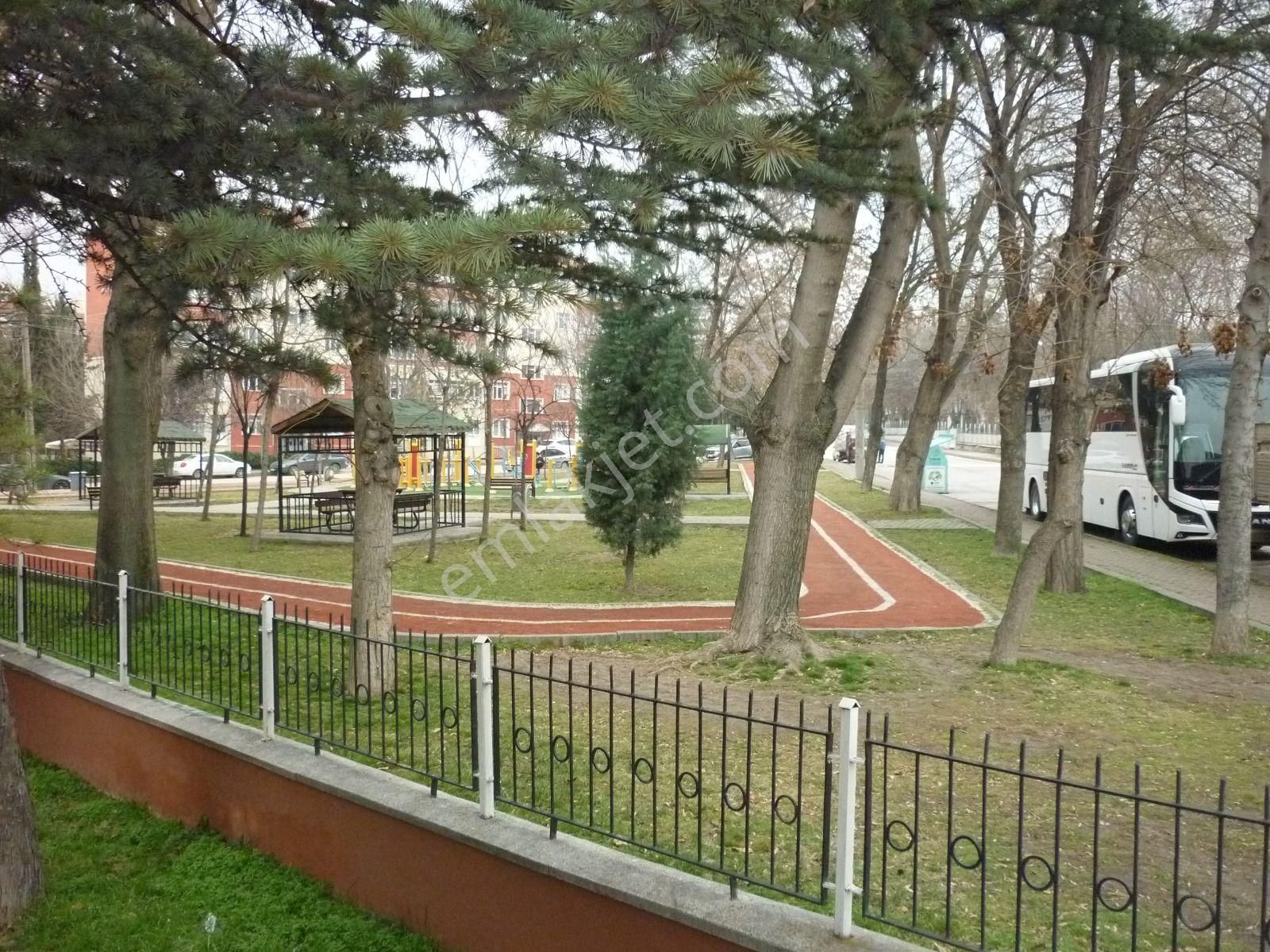 Fatih Mahallesinde 3+1 Site İçinde Ara Kat Daire! - Görsel 22