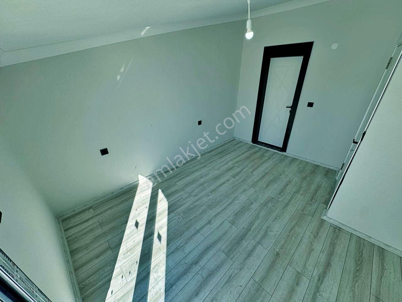Uytundan Edremit Kadıköyde Teraslı Kapalı Otoparklı 3+1 Dubleks - Görsel 31