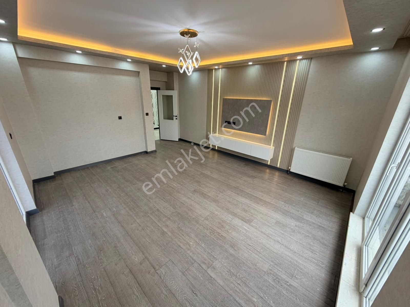 Keçiörende Cadde Yakını Sade Ve Şık Tasarımlı Ara Katta 3+1* - Görsel 6