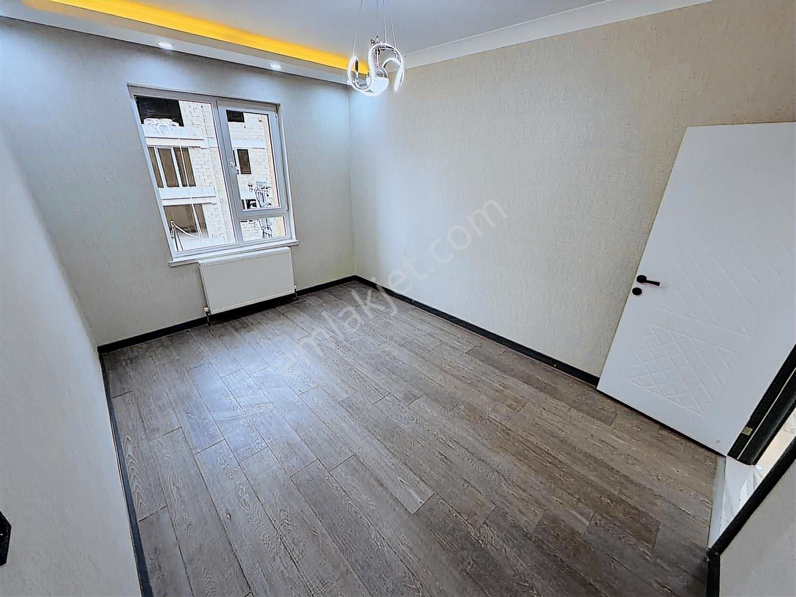 Keçiörende Cadde Yakını Sade Ve Şık Tasarımlı Ara Katta 3+1* - Görsel 8