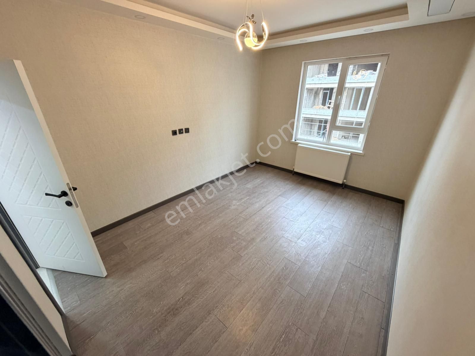 Keçiörende Cadde Yakını Sade Ve Şık Tasarımlı Ara Katta 3+1* - Görsel 13