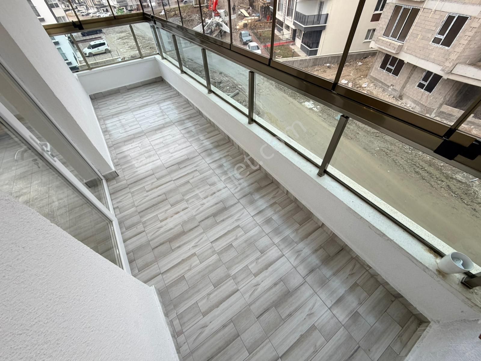 Keçiörende Cadde Yakını Sade Ve Şık Tasarımlı Ara Katta 3+1* - Görsel 29