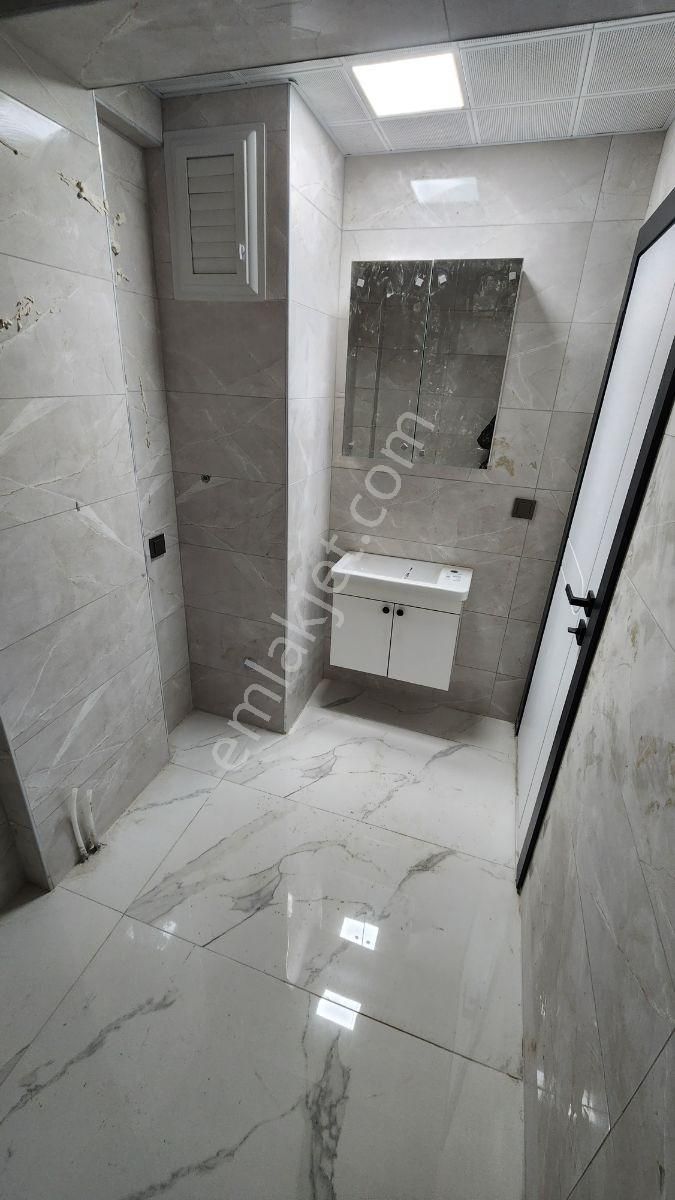 Bu Fırsat Kaçmaz 1.kat Konumunda Y.giriş Köşe Başı - Görsel 18