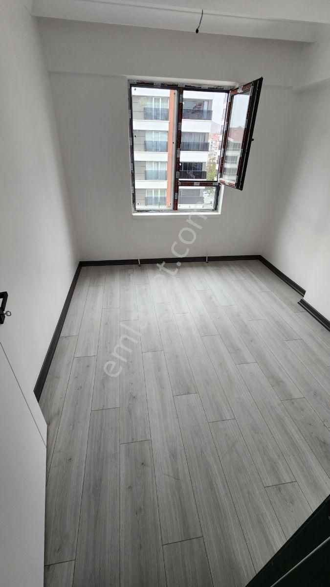 Bu Fırsat Kaçmaz 1.kat Konumunda Y.giriş Köşe Başı - Görsel 2