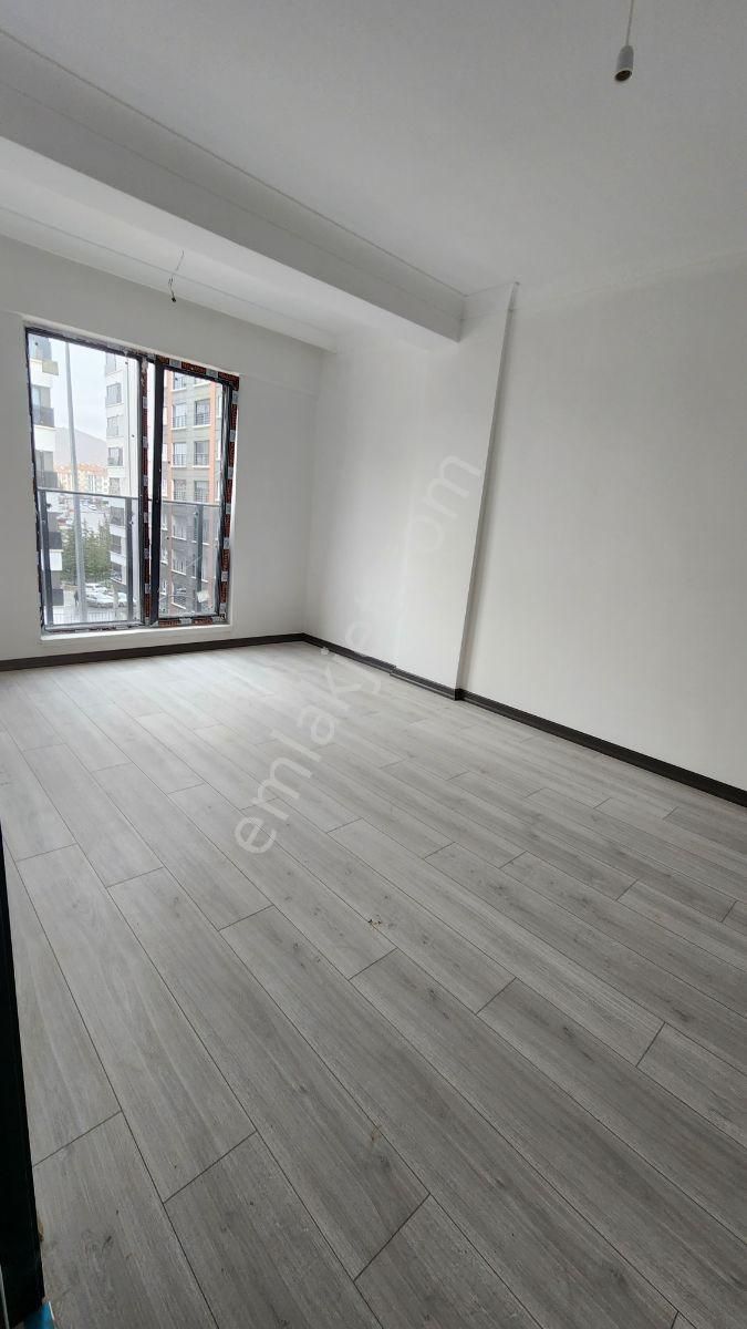 Bu Fırsat Kaçmaz 1.kat Konumunda Y.giriş Köşe Başı - Görsel 30