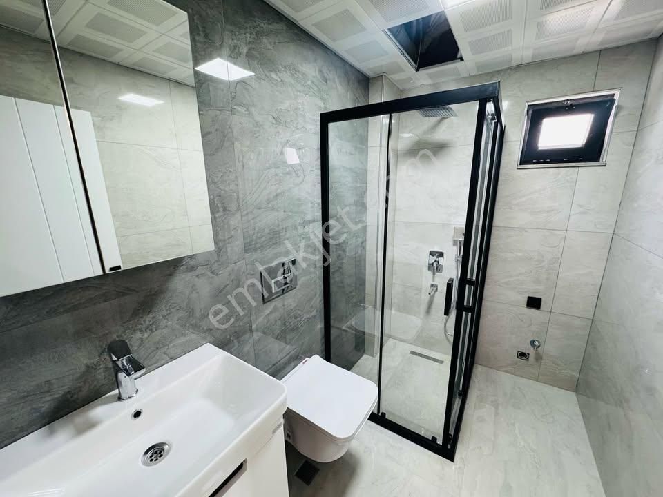 Metrobüse Yürüme Mesafesinde Kapalı Otoparklı 2+1 Fırsat Daire - Görsel 18