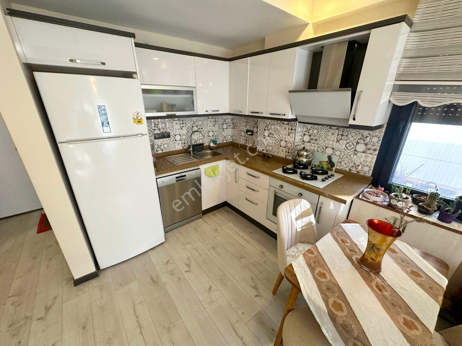 Yüksel'den Akçay'da Merkez'de Asansörlü Yeni Binada Lux 1+1daire